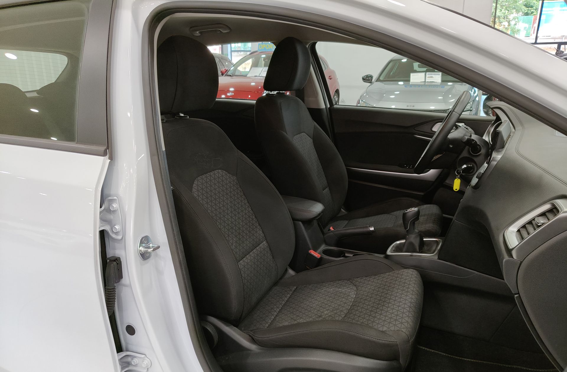 Kia Ceed 1.0 T-GDi Concept - foto 16