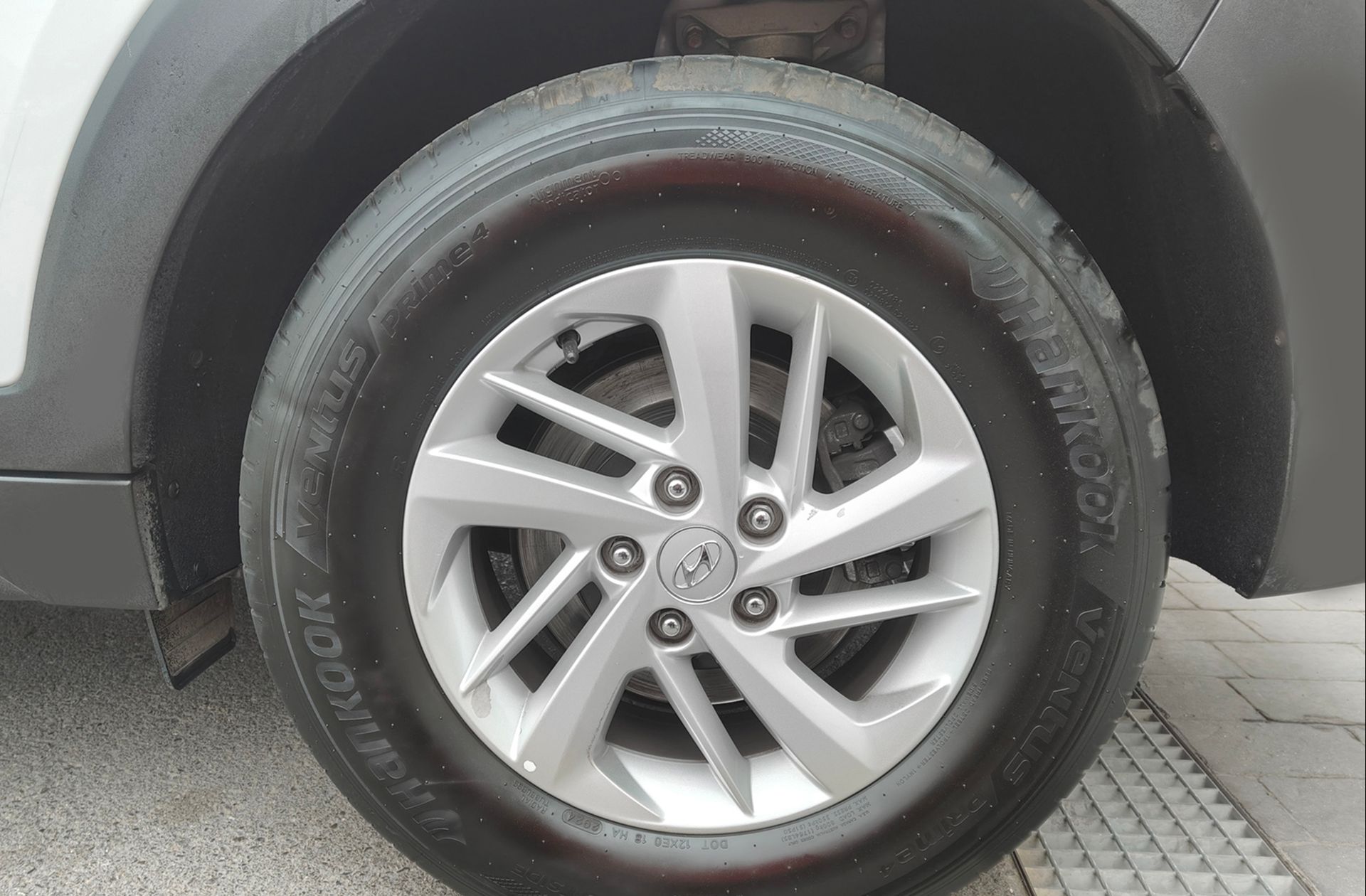 Hyundai Tucson 1.6 GDI BE Essence 4x2 - foto 27