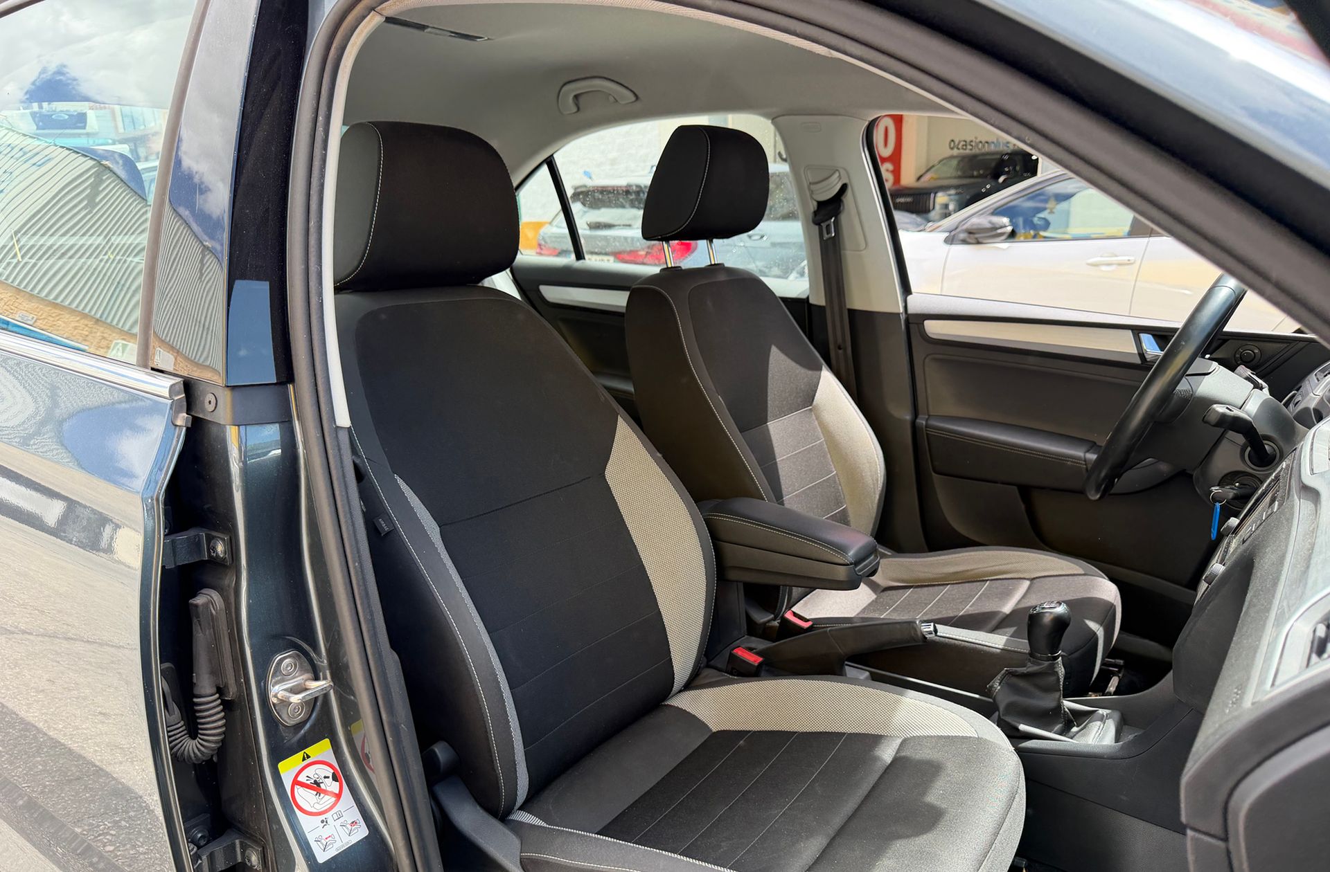 Škoda Rapid 1.0 TSI Ambition - foto 15
