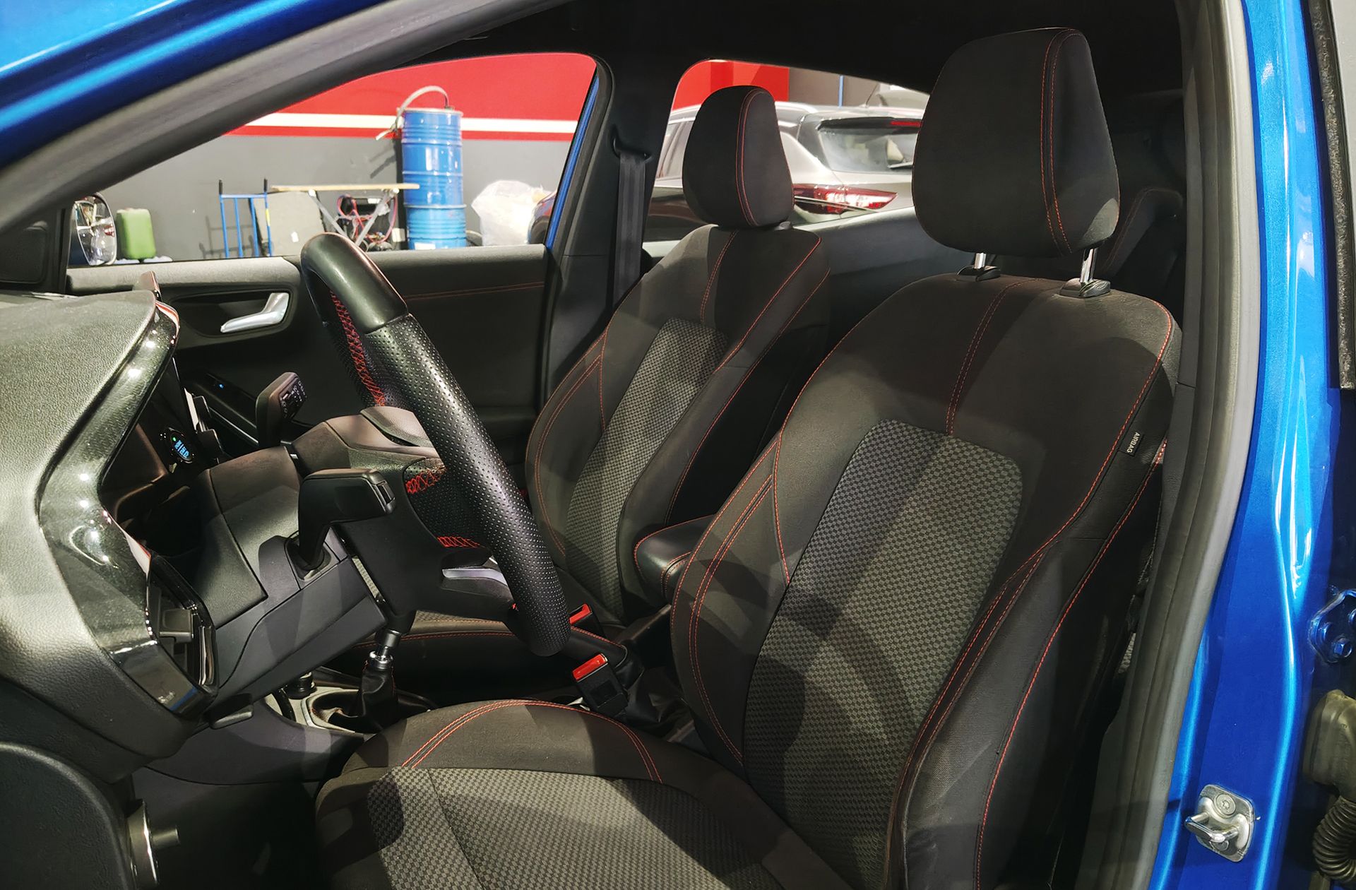 Ford Puma 1.0 EcoBoost MHEV ST-Line - foto 11