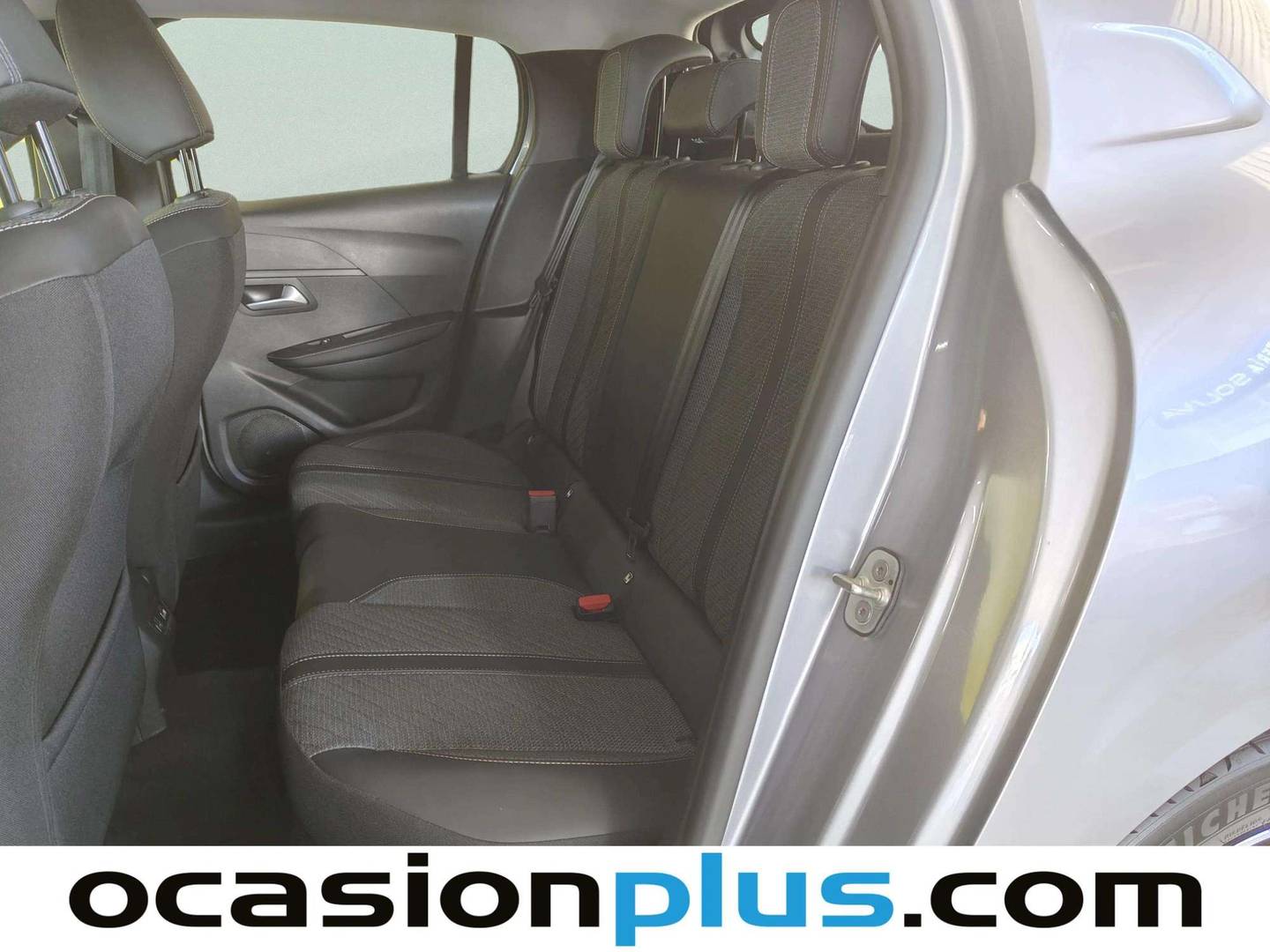 Foto asientos traseros Peugeot 208 Peugeot 208 PureTech 100 Allure (100 CV)