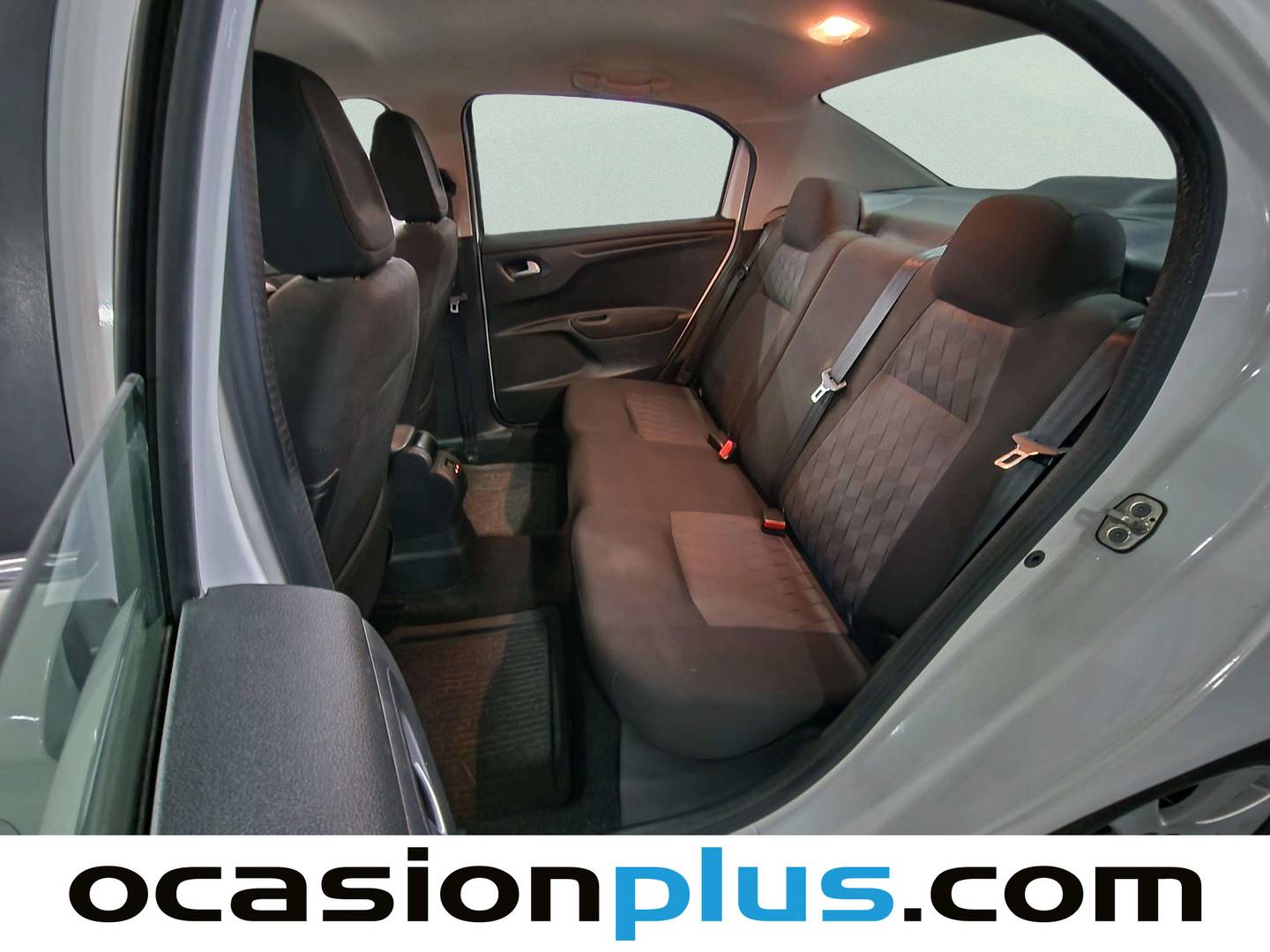Foto asientos traseros Citroën C-Elysée Citroën C-Elysee PureTech 82 Exclusive (82 CV)