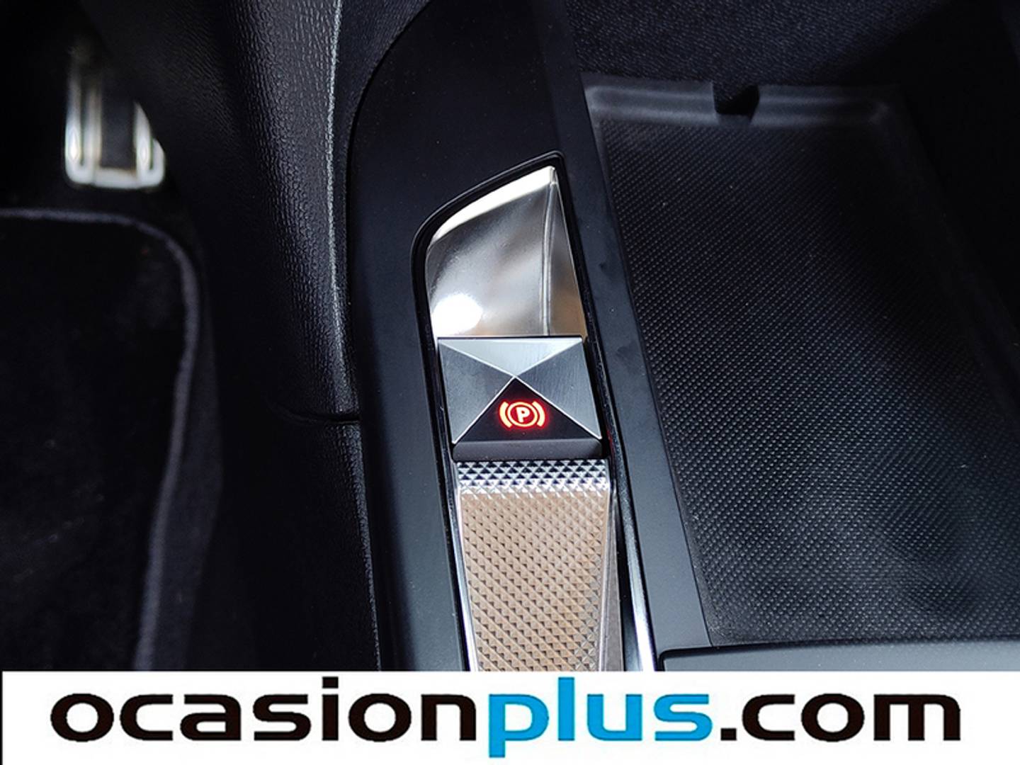 Foto DS DS 3 Crossback DS DS3 Crossback BlueHDi 130 Ines de la Fressange Auto (131 CV)