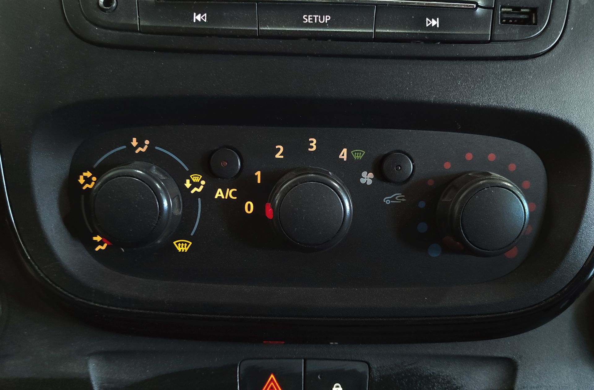 Opel Vivaro Combi 1.6 CDTI Biturbo 27 L1 9 plazas - foto 23