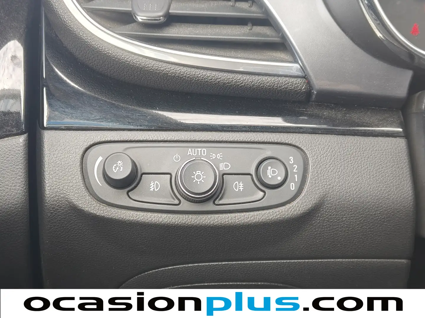 Foto Opel Mokka X Opel Mokka X 1.4 T S&S Selective 4x2 (140 CV)