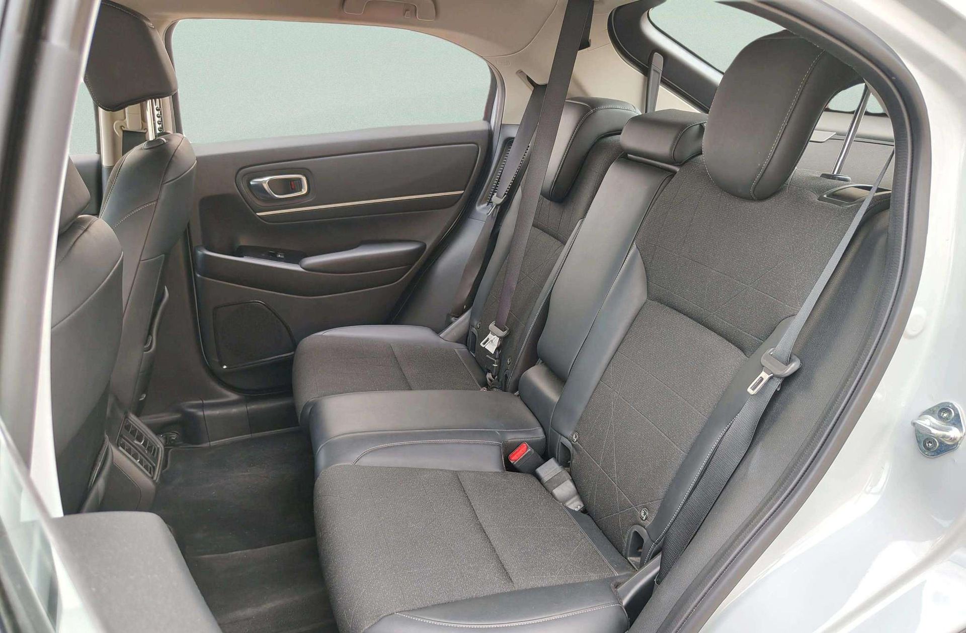 Honda HR-V 1.5 i-MMD Advance 4x2 - foto 14
