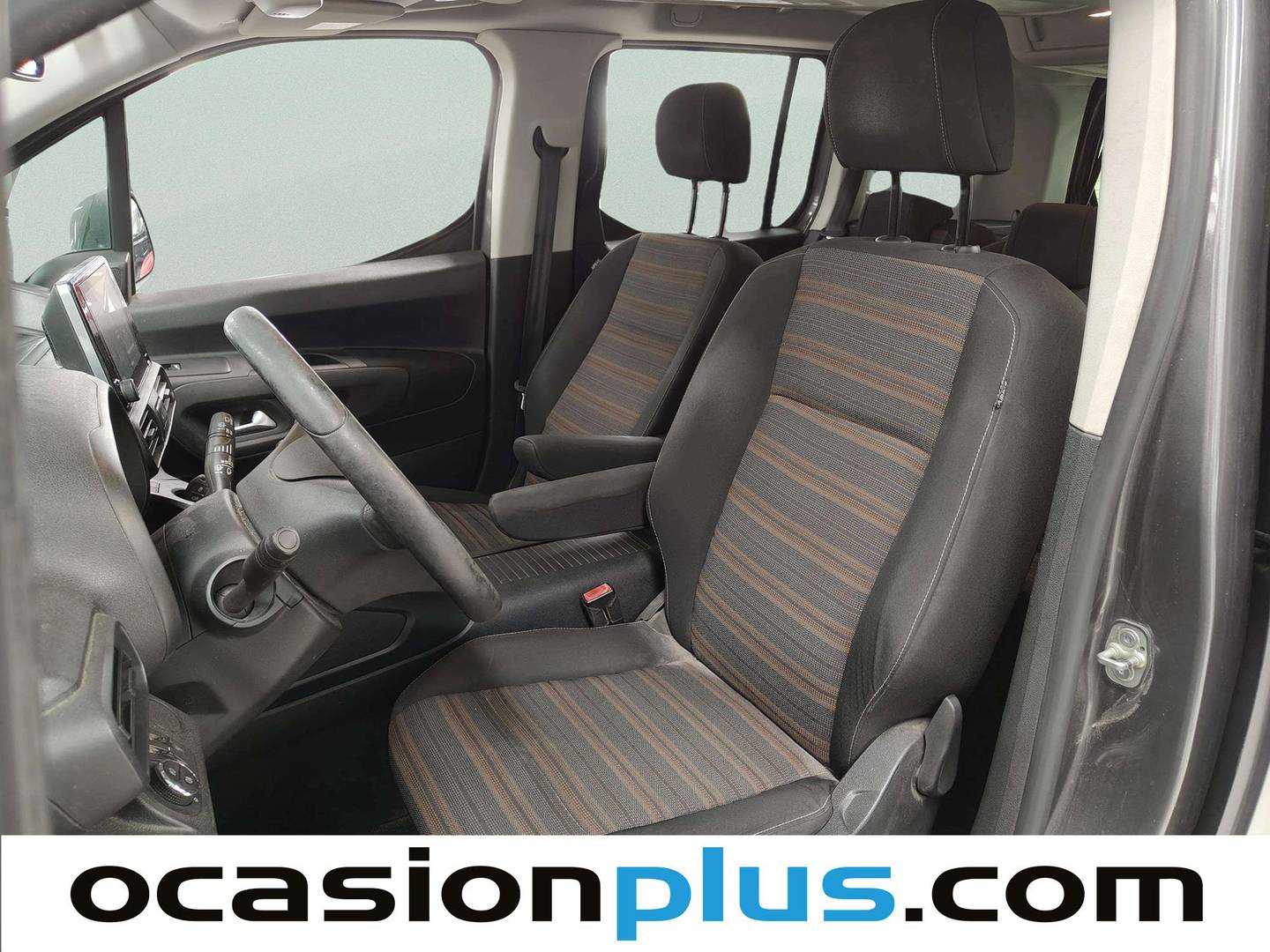 Foto asientos delanteros Opel Combo Life Opel Combo Life 1.2 Turbo S&S Innovation L (110 CV)