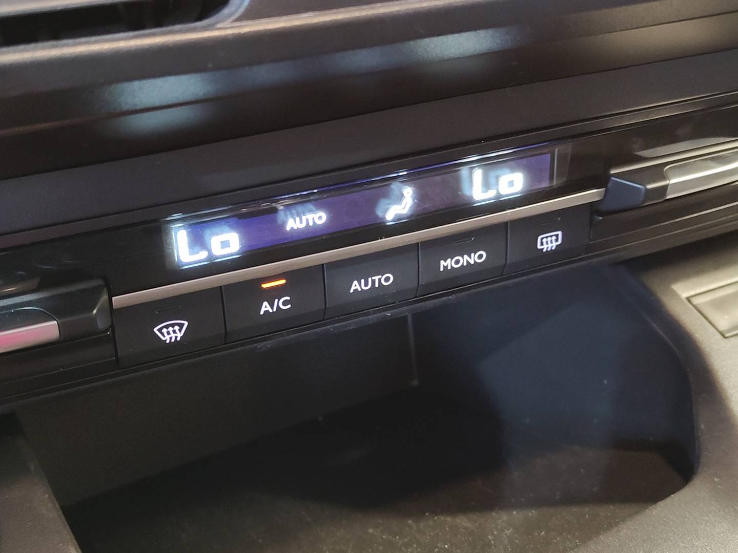 Foto Peugeot Rifter Peugeot Rifter BlueHDi 130 GT Business Standard (130 CV)