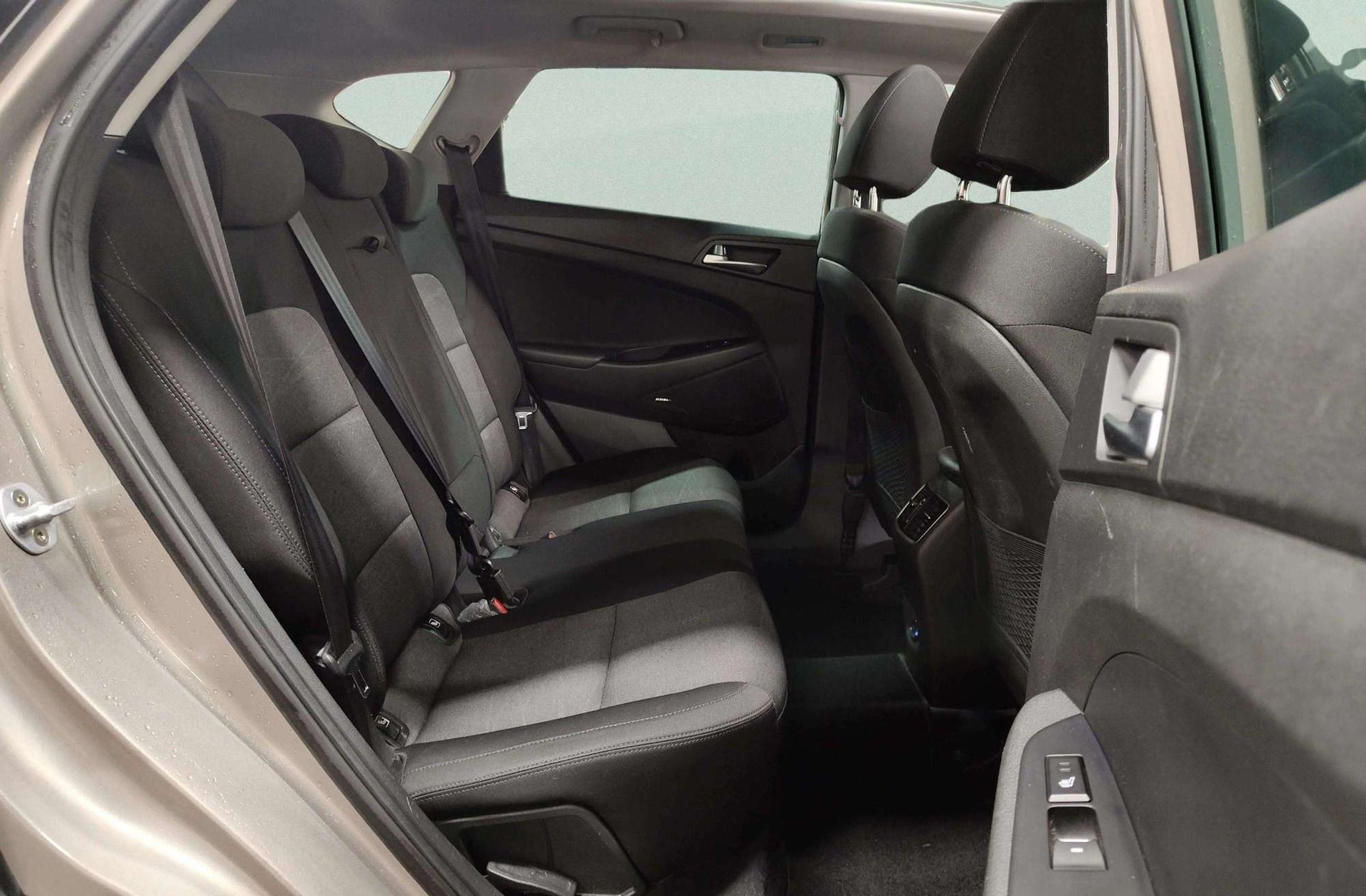 Hyundai Tucson 1.6 CRDi 48V Tecno Sky Safe 4x2 - foto 24