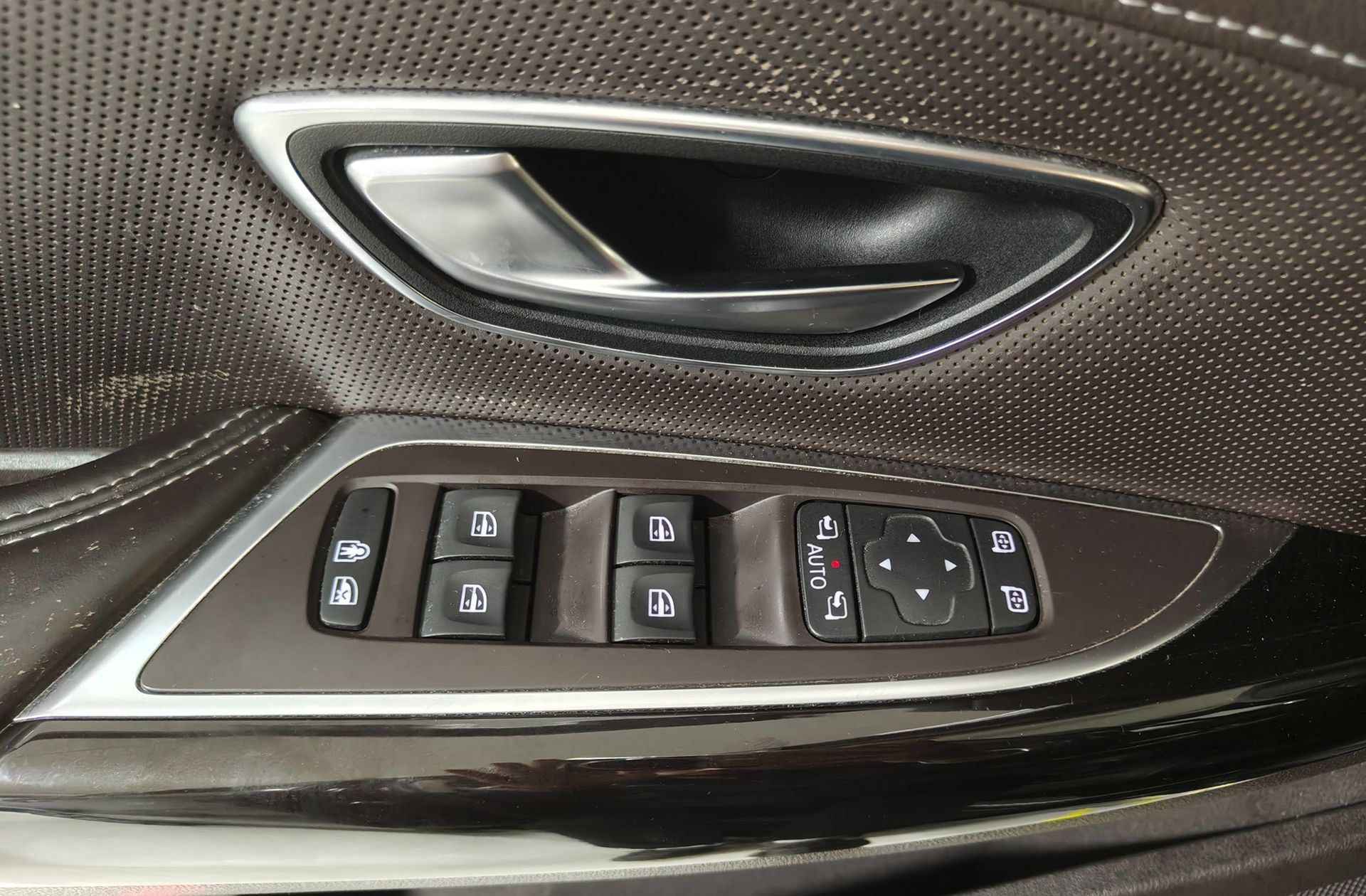 Renault Espace Initiale Paris Energy dCi TT EDC - foto 24