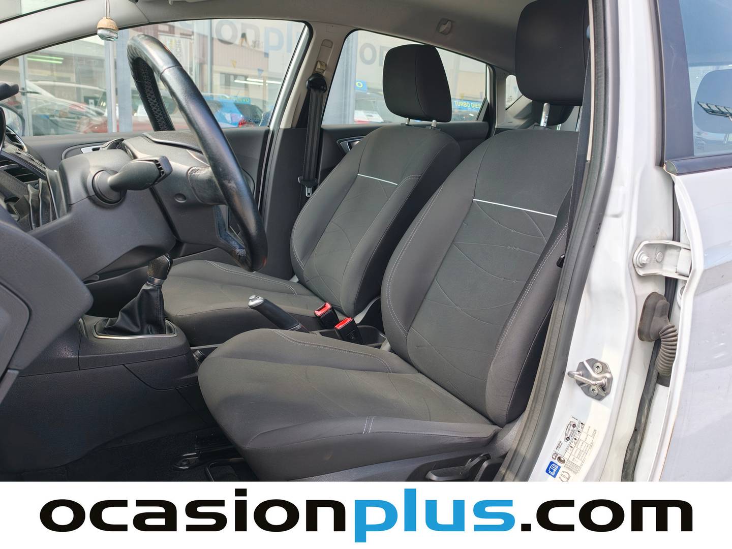 Foto asientos delanteros Ford Fiesta Ford Fiesta 1.5 TDCI Trend (75 CV)