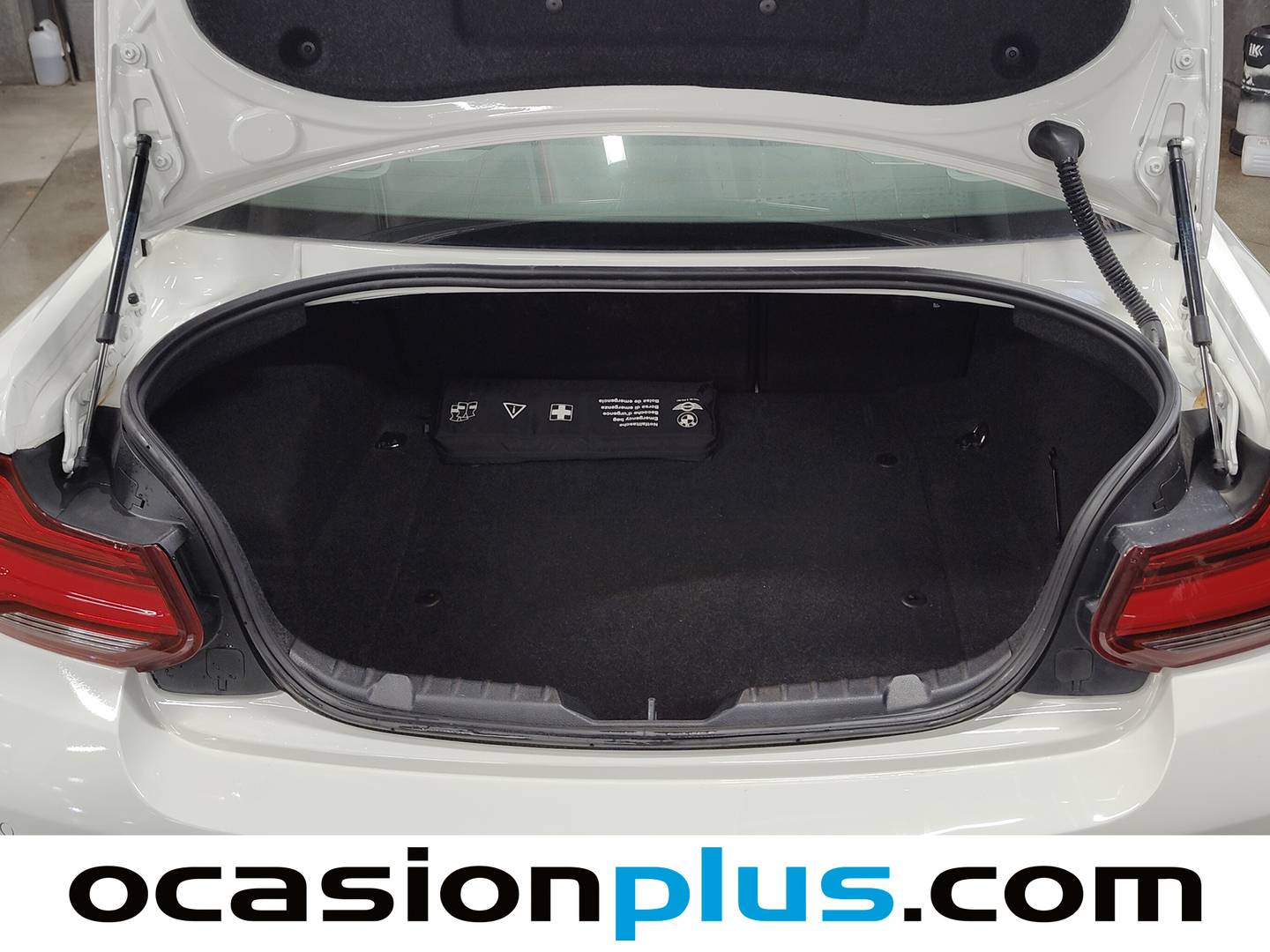 Fotos maletero BMW Serie 2 BMW Serie 2 220i Coupe (184 CV) Pack M