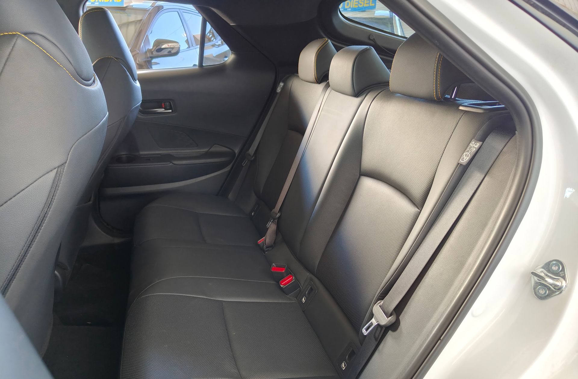 Toyota C-HR 200H Premiere Edition - foto 12