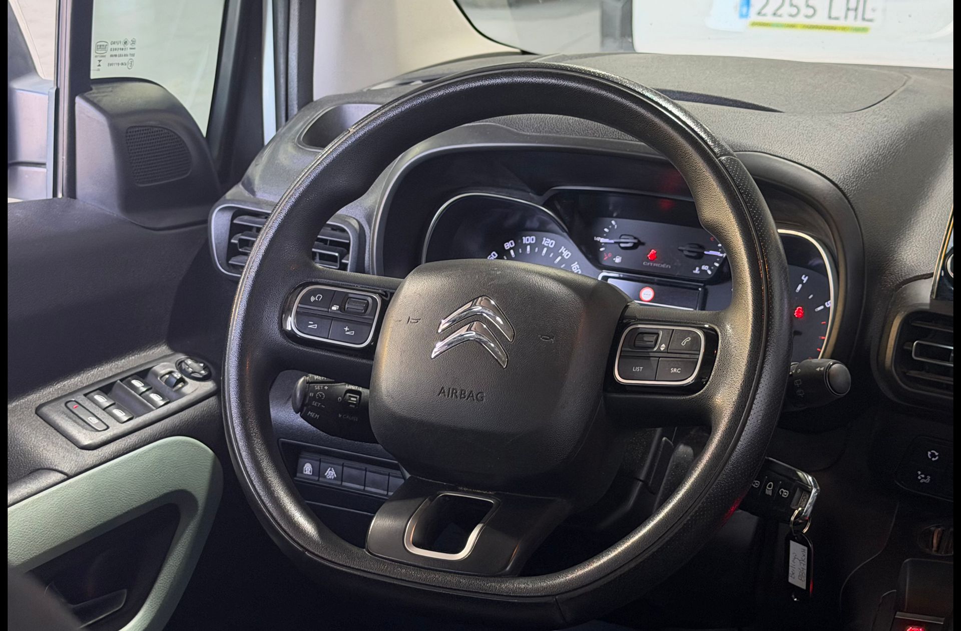 Citroën Berlingo BlueHDi 100 Talla M Shine - foto 24