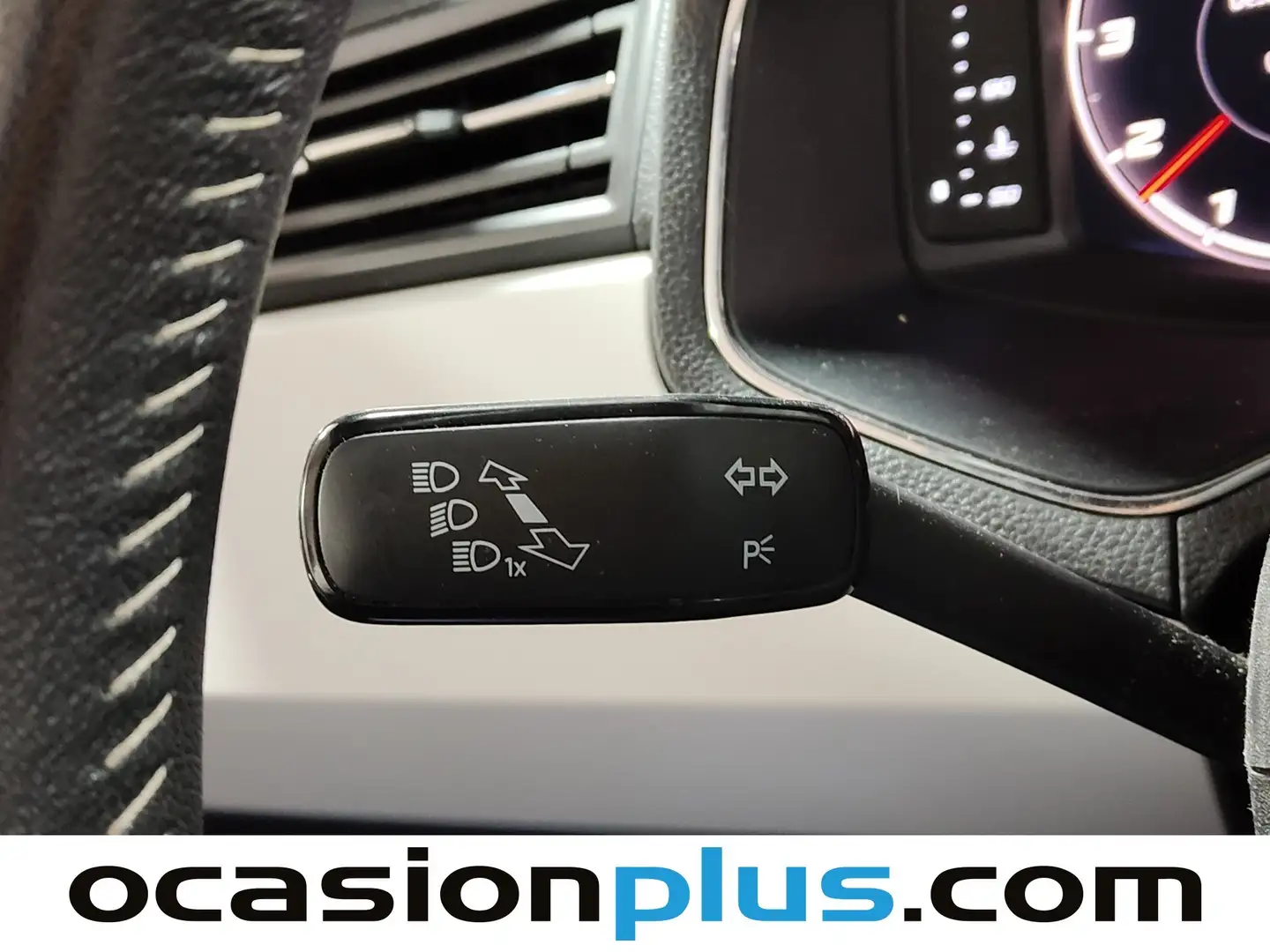 Foto Seat Arona SEAT Arona 1.0 TSI Ecomotive S&S Xcellence Edition (115 CV)