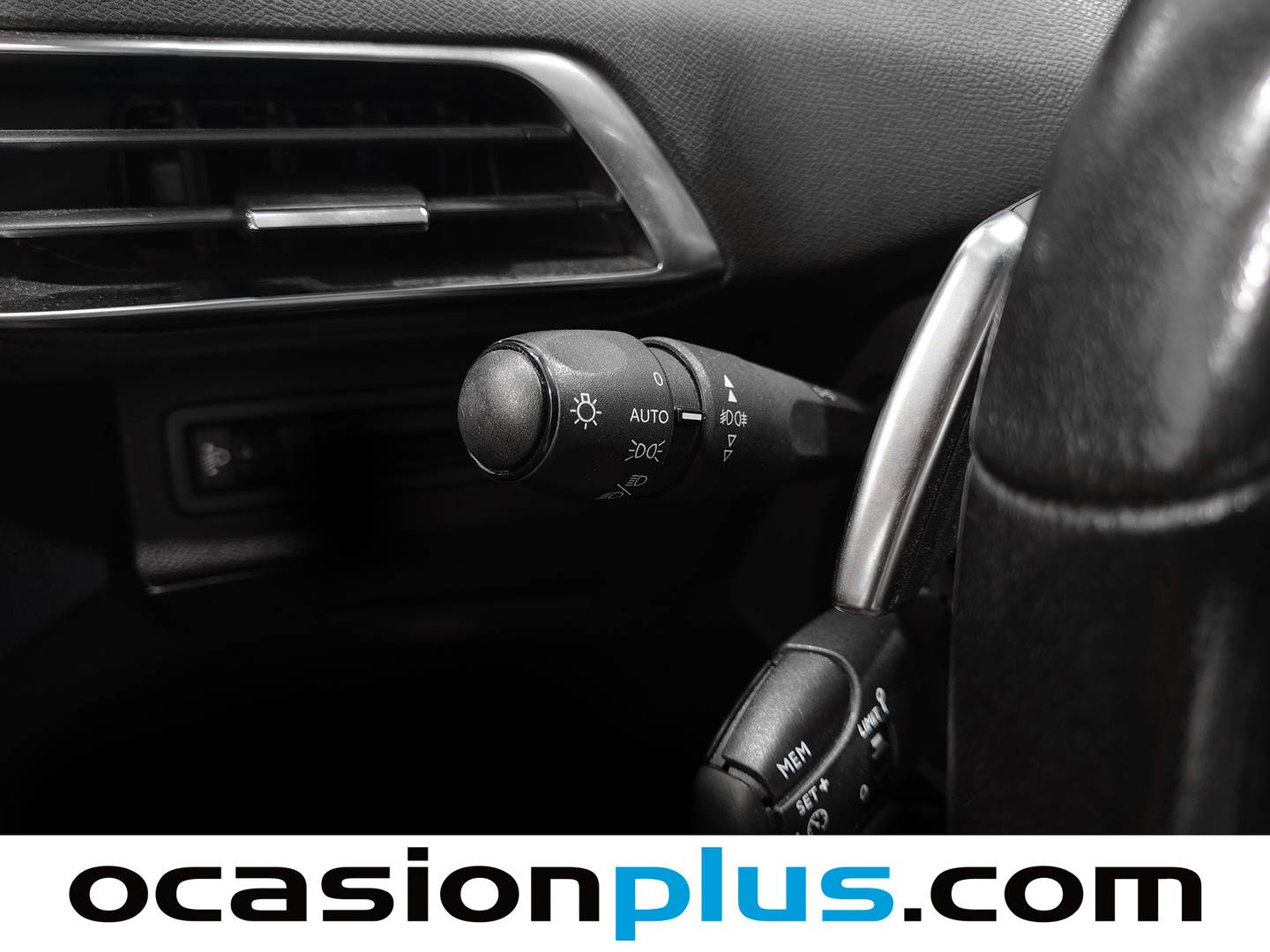 Equipamiento del Peugeot 5008 Peugeot 5008 BlueHDi 130 Active S&S EAT8 (130 CV) 7 Plazas