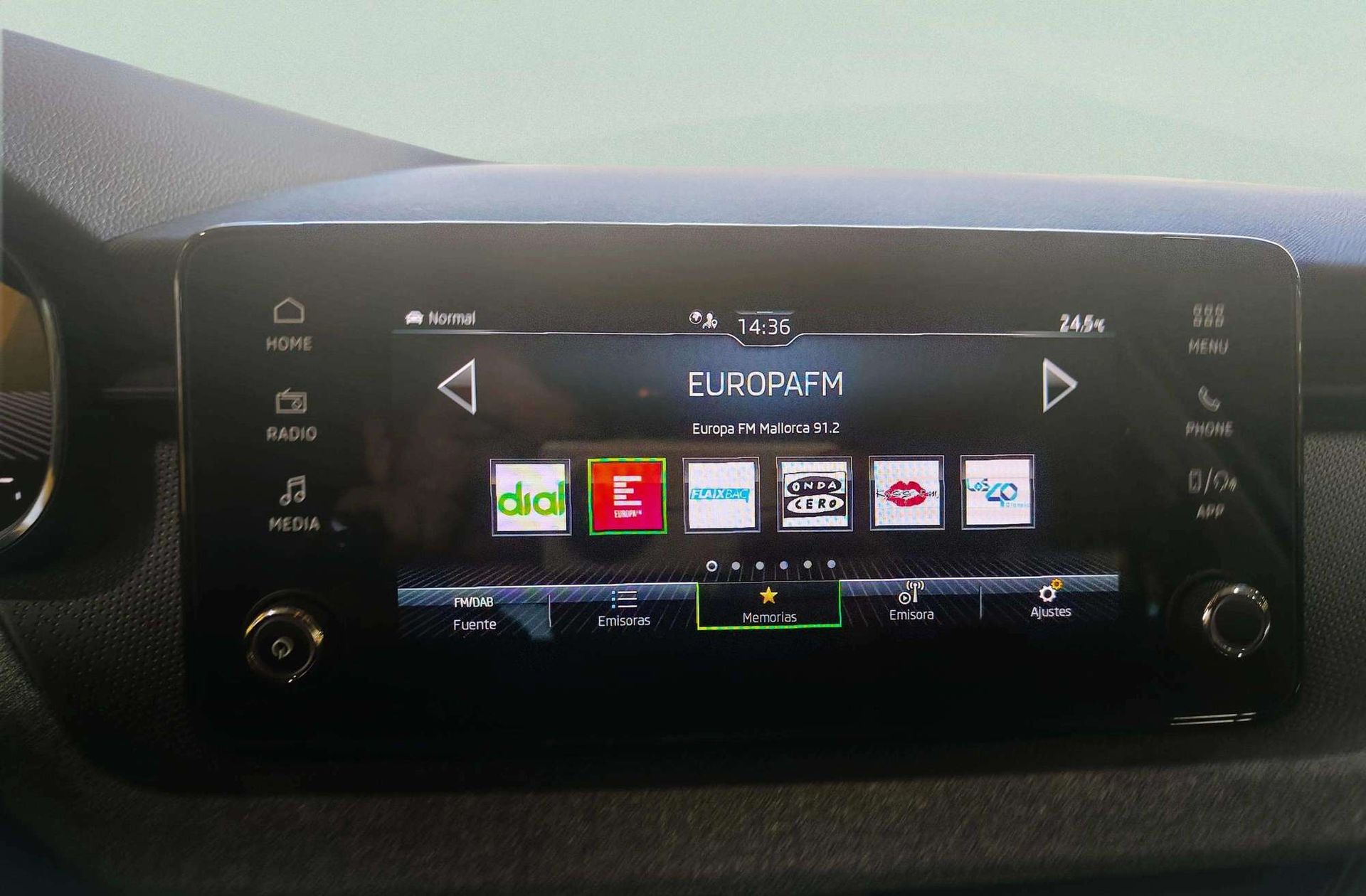 Škoda Scala 1.0 TSI Selection DSG - foto 28