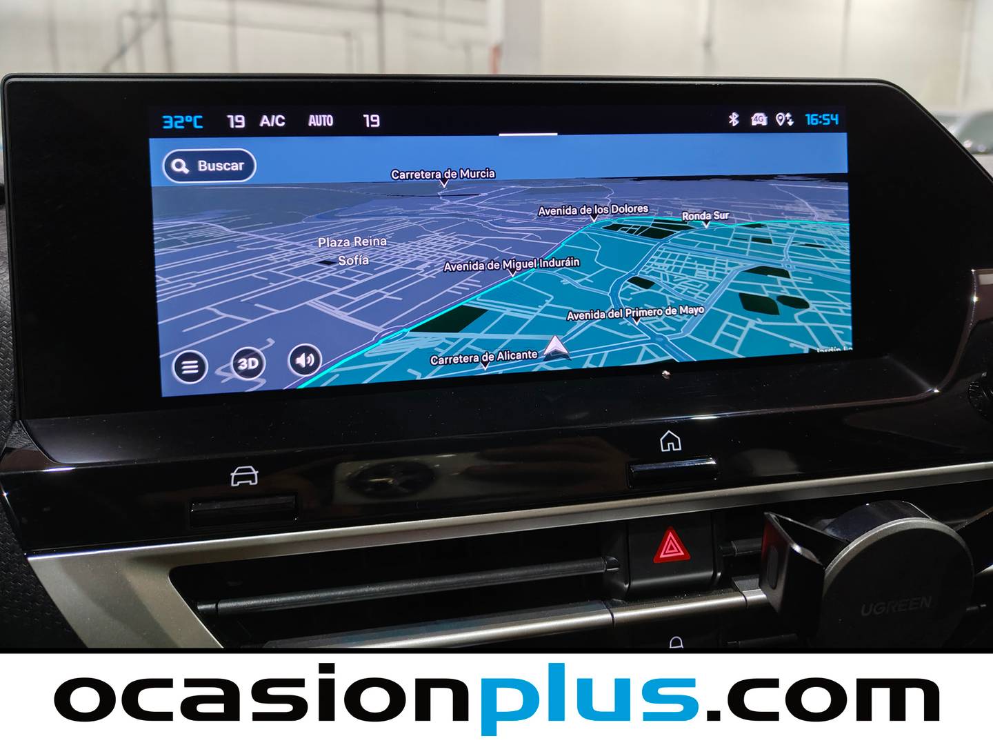 Extras y acabados del Citroën C4 Citroën C4 Hybrid 136 e-DCS6 Business Edition (136 CV)