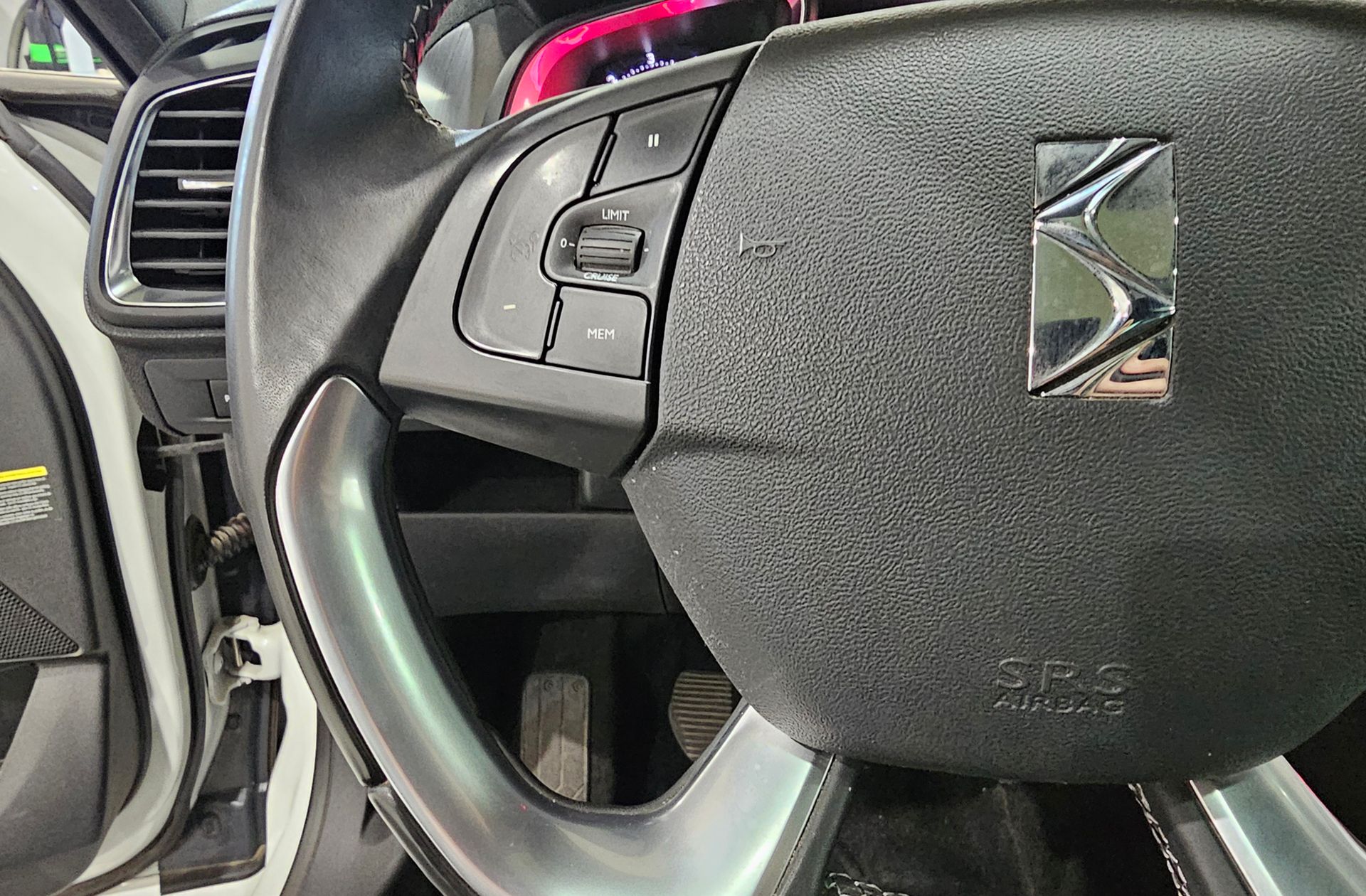 DS DS 5 BlueHDi 120 Style - foto 30