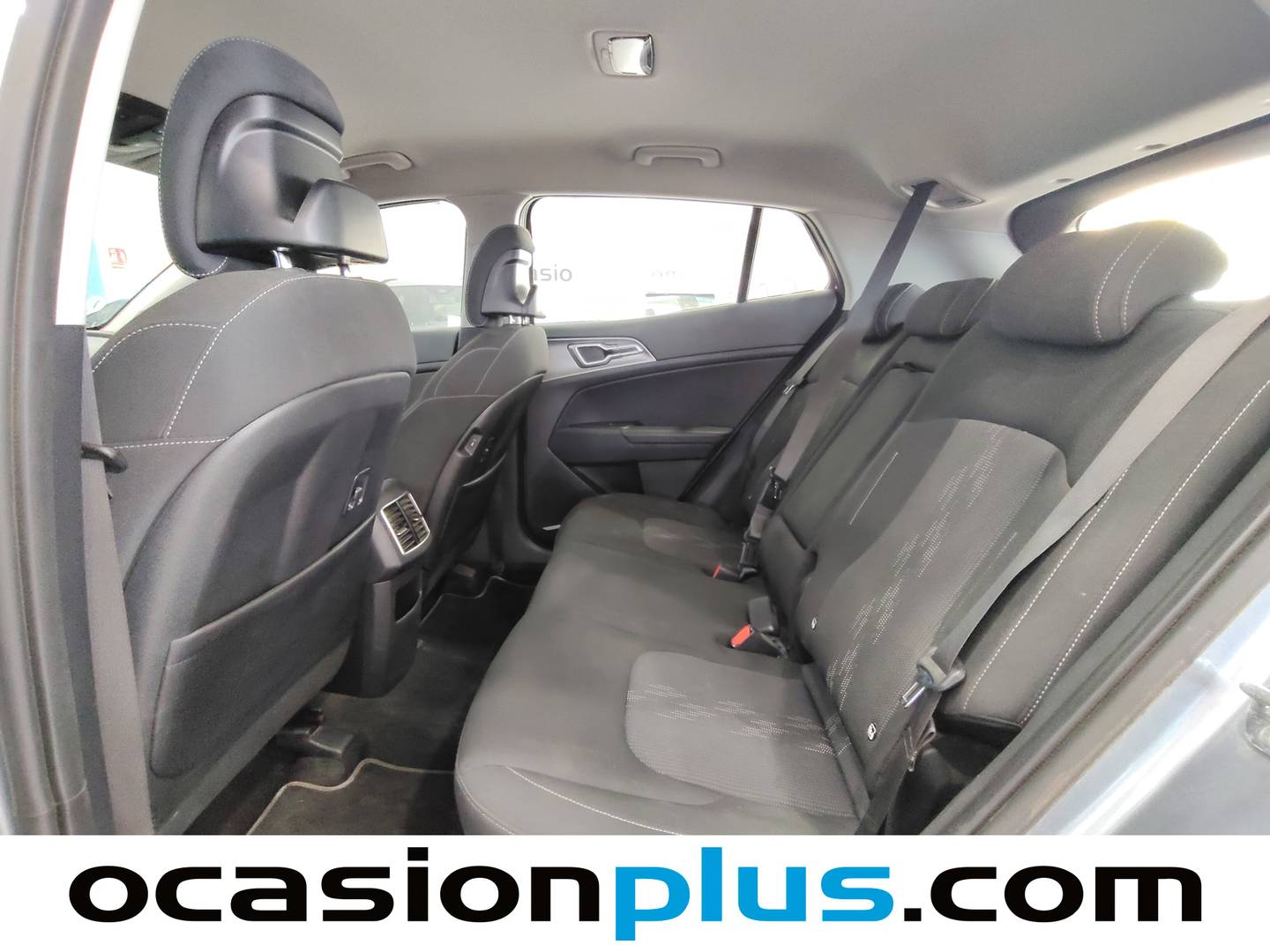 Foto asientos traseros KIA Sportage KIA Sportage 1.6 T-GDi MHEV Drive 4x2 (150 CV)