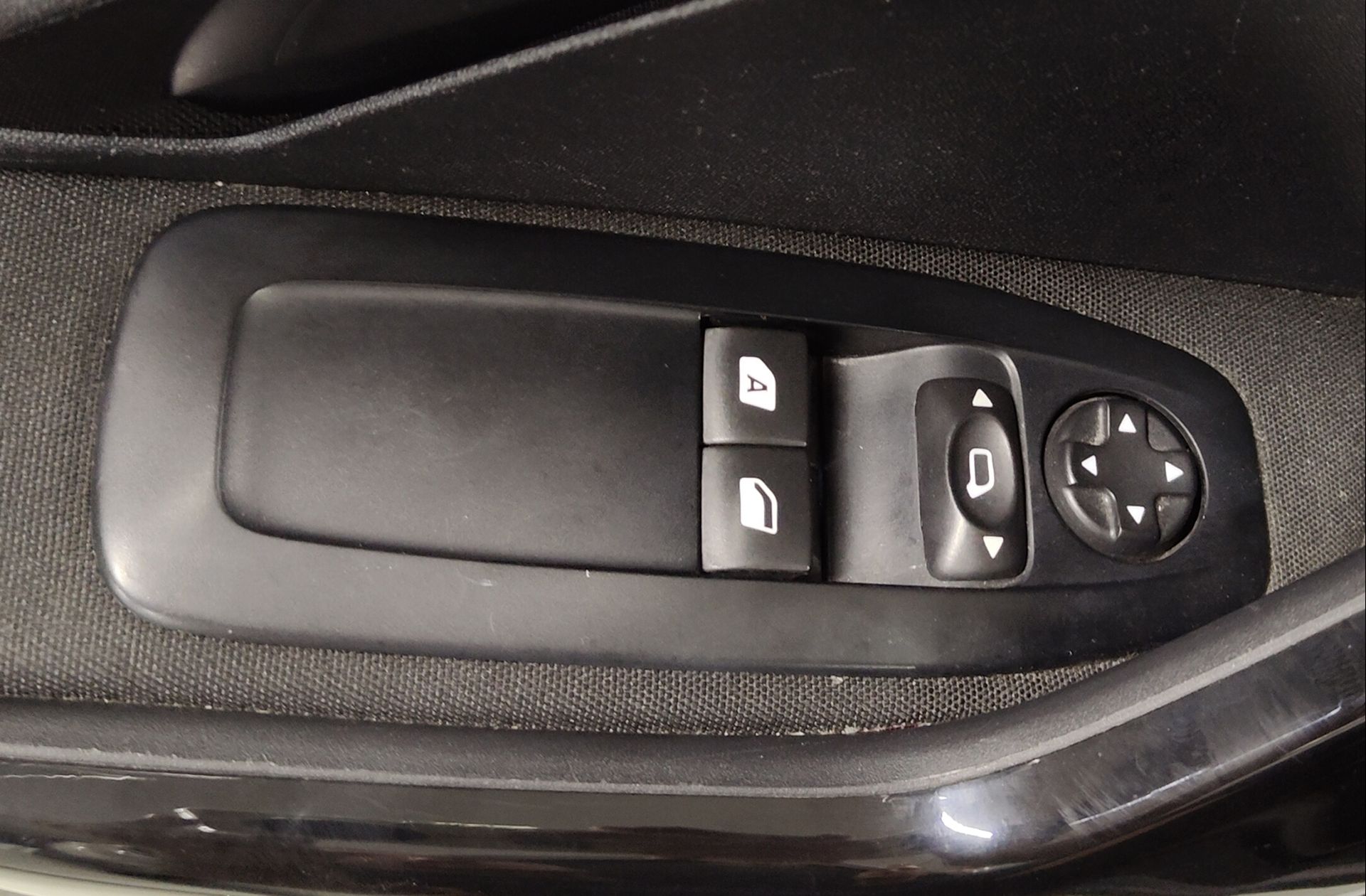 Peugeot 208 1.2 PureTech Active - foto 31