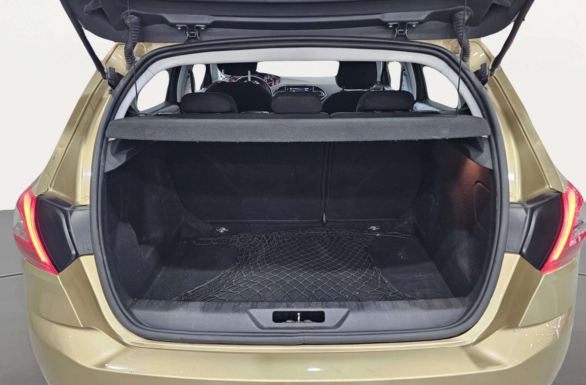 Peugeot 308 BlueHDi 130 Style EAT8 - foto 15
