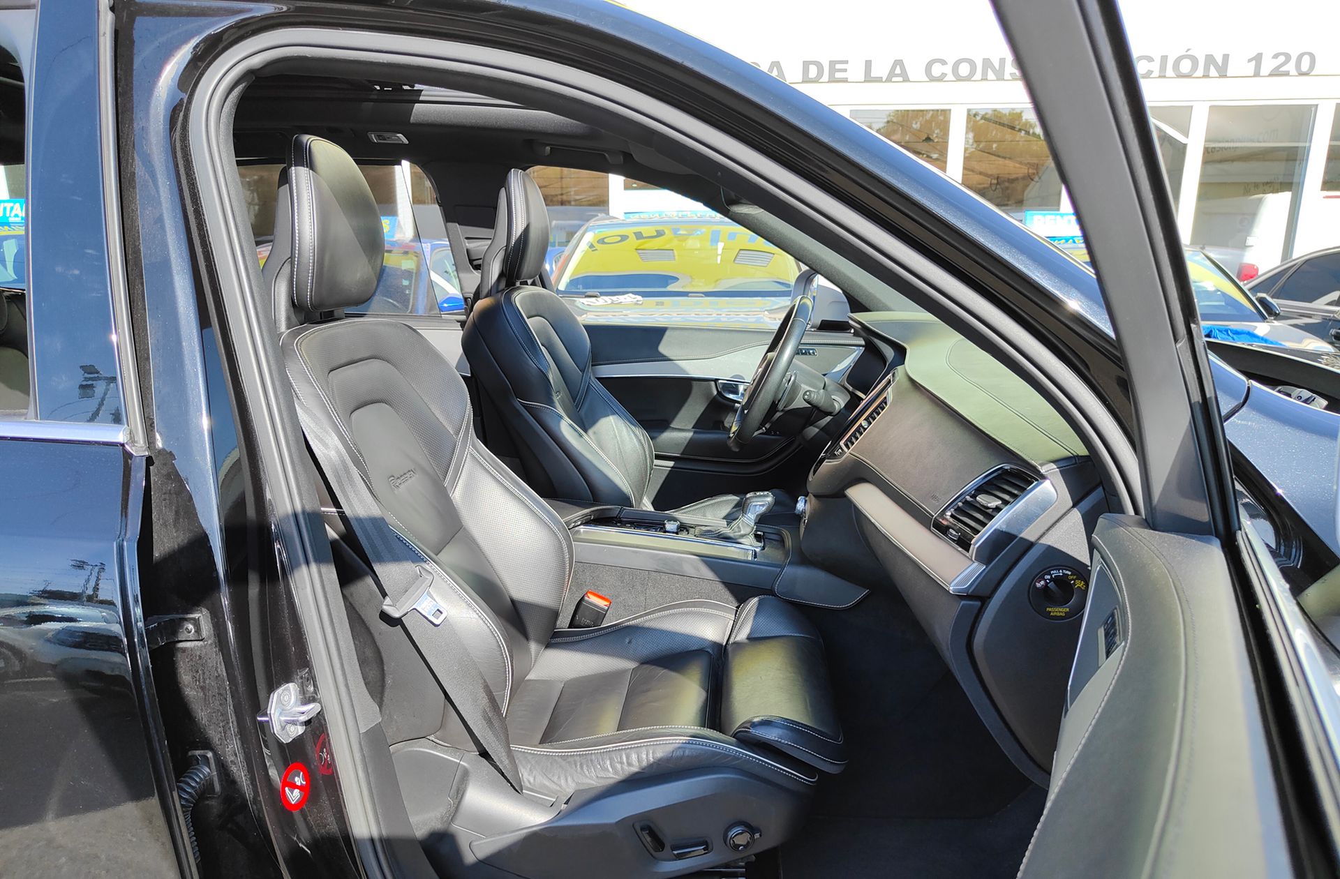 Volvo XC90 D5 R-Design AWD 7 plazas - foto 23