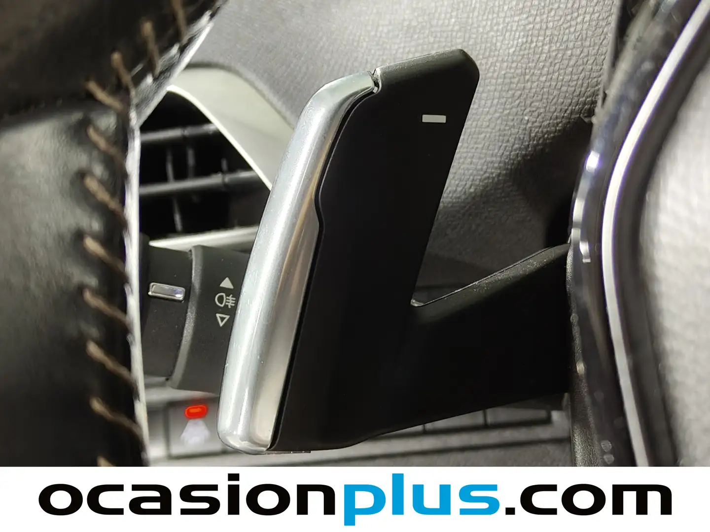 Foto Peugeot 3008 Hybrid Peugeot 3008 Hybrid 225 Allure e-EAT8 (225 CV)