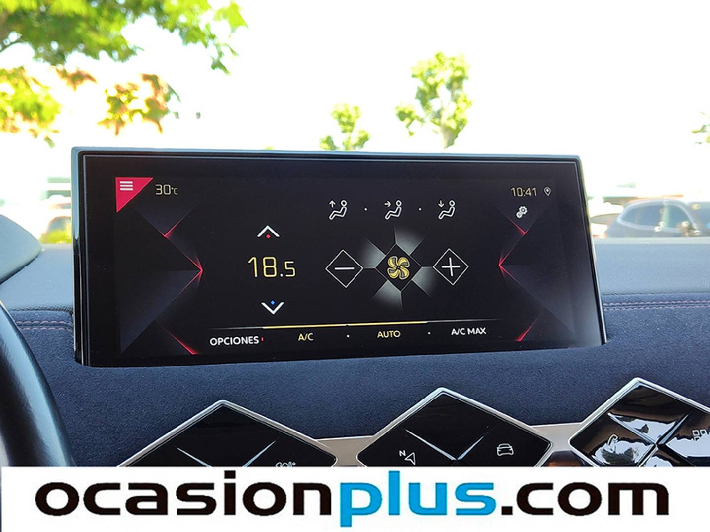 Foto DS DS 3 Crossback DS DS3 Crossback BlueHDi 130 Ines de la Fressange Auto (131 CV)