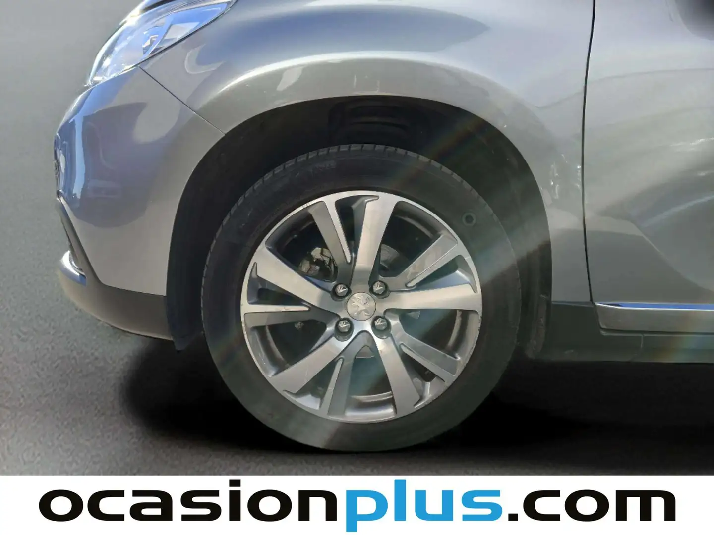 Foto Peugeot 2008 Peugeot 2008 BlueHDi 100 Allure (100 CV)