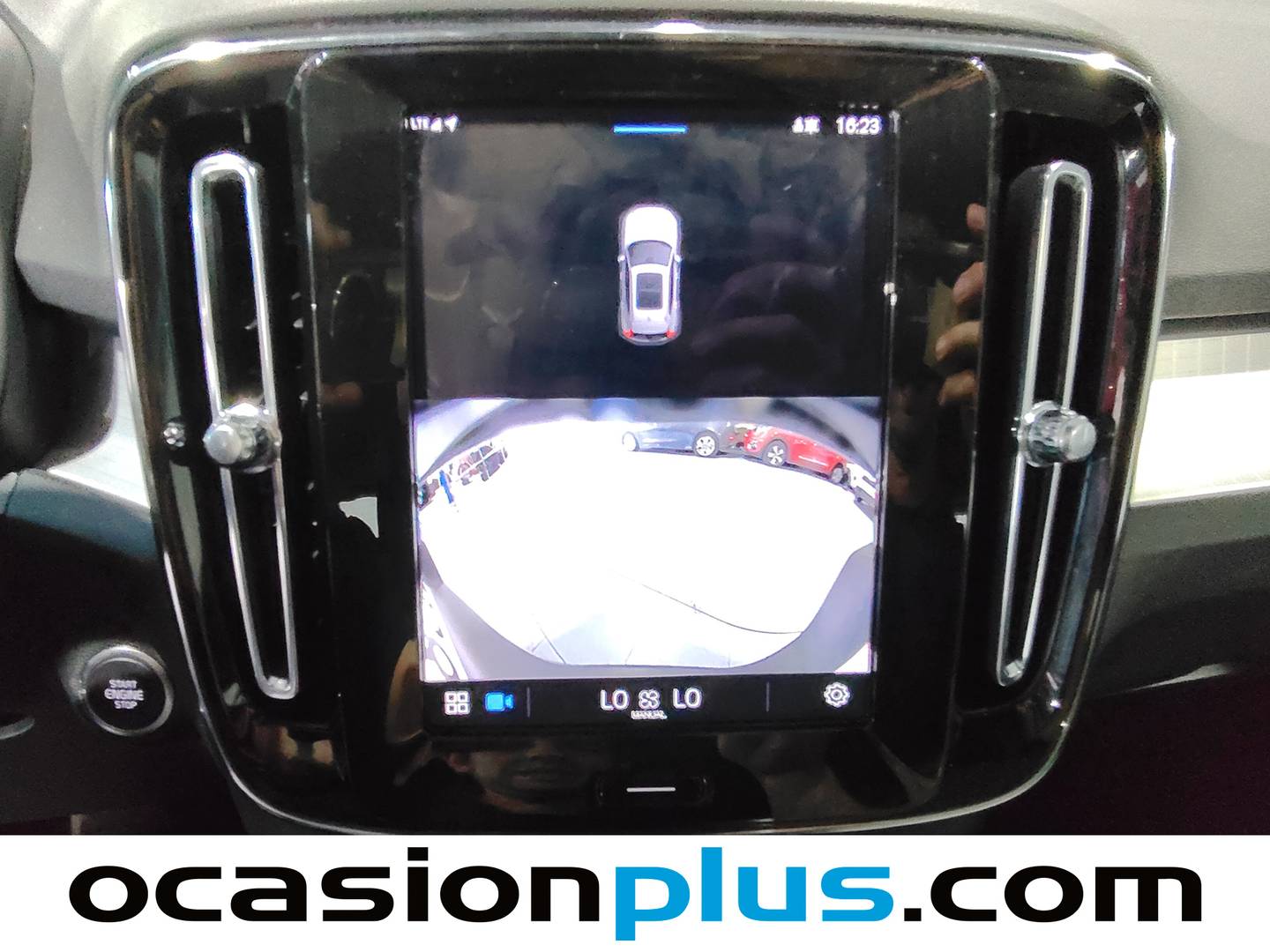 Foto Volvo XC40 Volvo XC40 B3 G Momentum Pro Auto (163 CV)