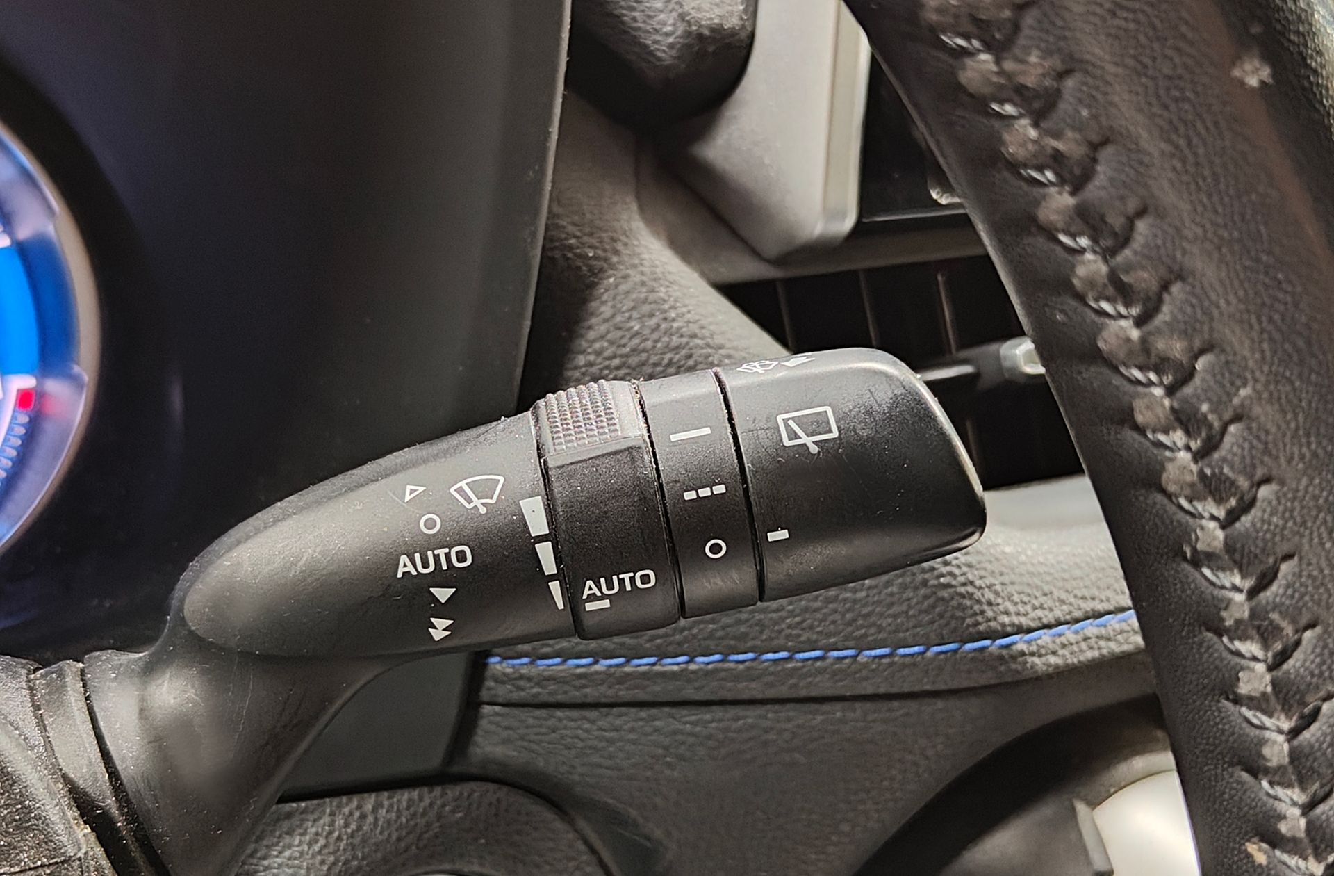Toyota RAV4 2.5 hybrid 220H Style e-CVT - foto 28