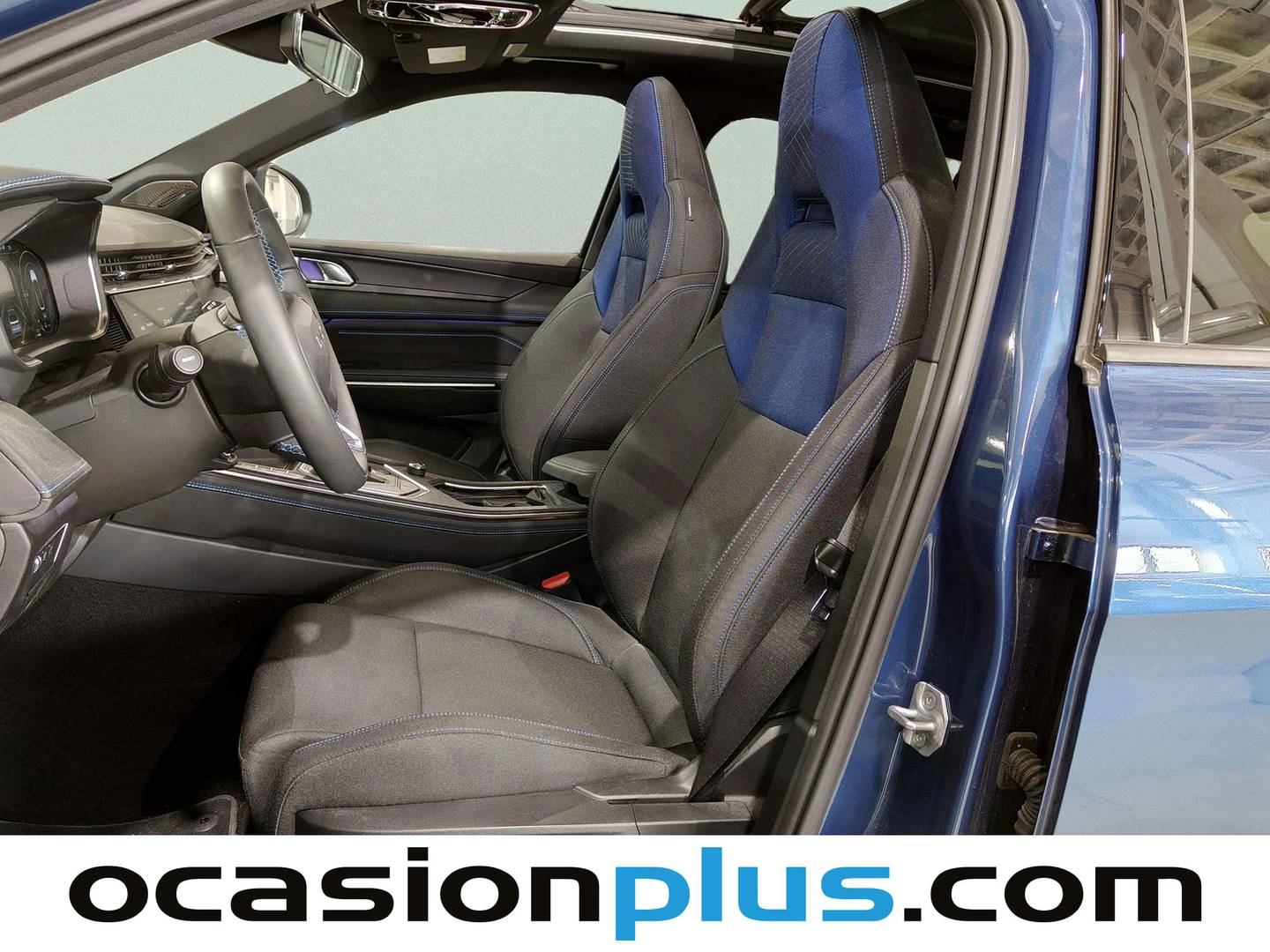 Foto asientos delanteros Lynk & Co 01 Lynk & Co 01 1.5 PHEV 6.6kW (261 CV)