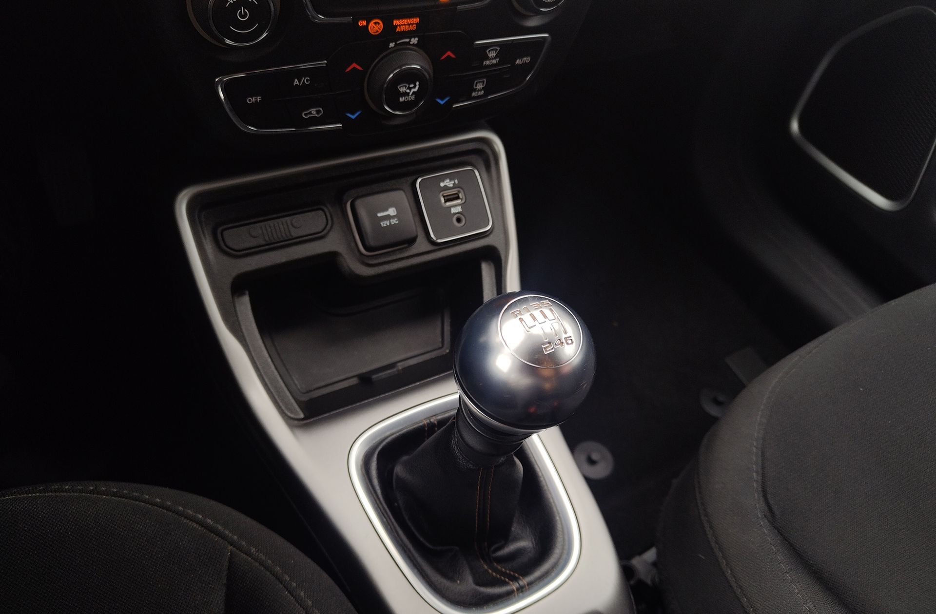 Jeep Compass 1.3 Gse T4 Longitude FWD - foto 5