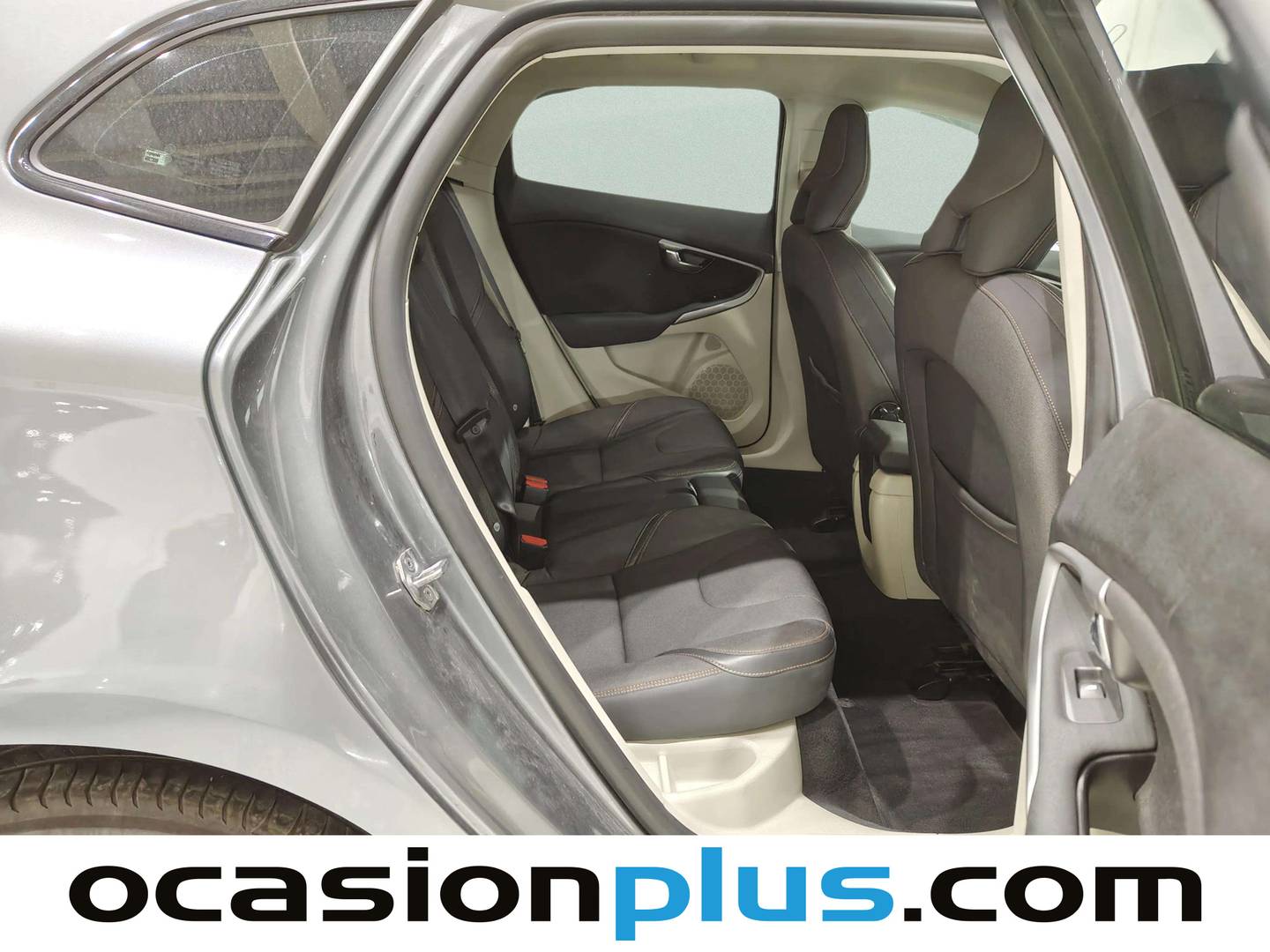 Foto Volvo V40 Cross Country Volvo V40 Cross Country D3 Momentum Auto  (150 CV)