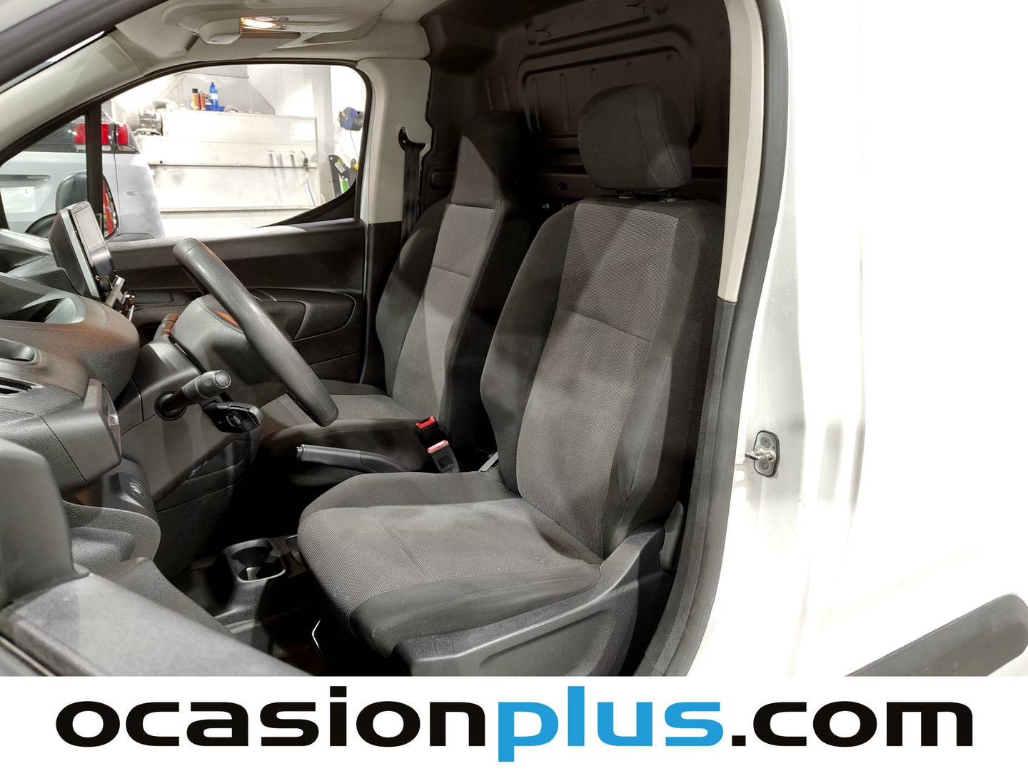 Foto Peugeot Partner Peugeot Partner BlueHDi 100 S&S Pro Standard 600kg (98 CV)