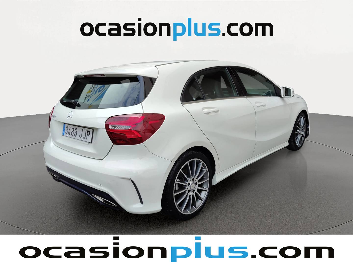 Foto trasera Mercedes Clase A Mercedes Clase A 180 AMG Line (122 CV) derecha
