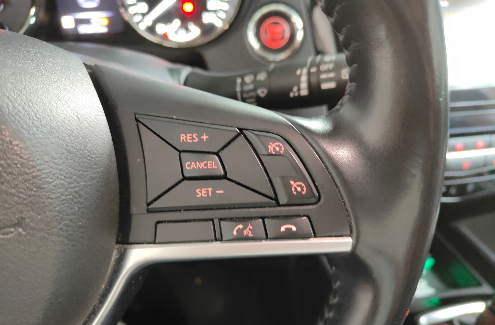 Nissan X-Trail DIG-T 160 N-Connecta 4x2 DCT - foto 36