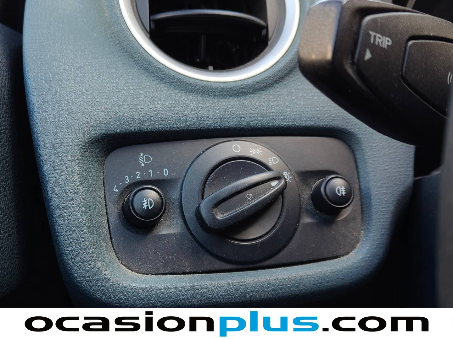 Extras y acabados del Ford Fiesta Ford Fiesta 1.6 TDCI Titanium (90 CV)