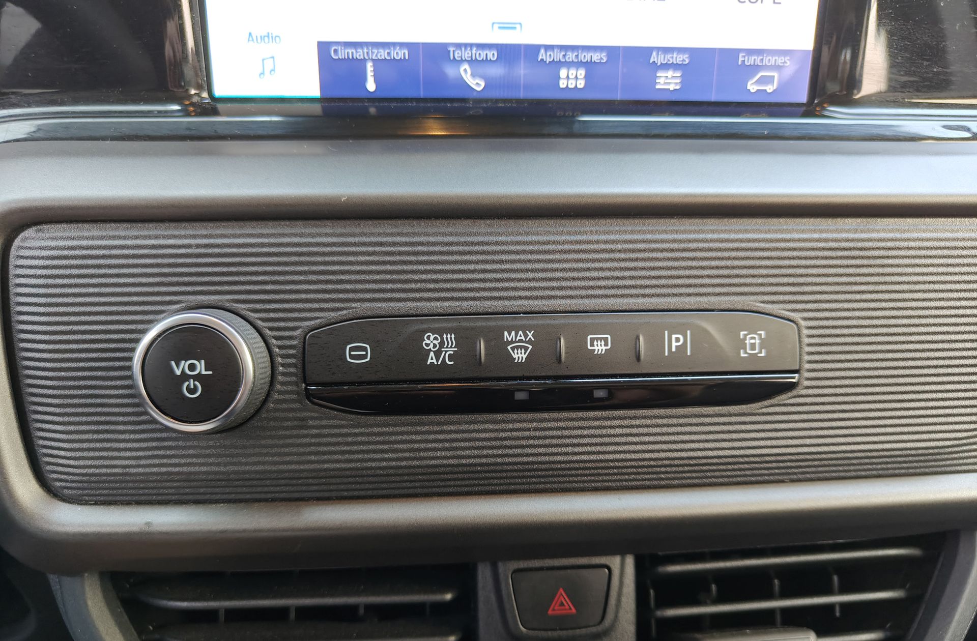 Ford Tourneo Courier 1.0 EcoBoost Trend - foto 26