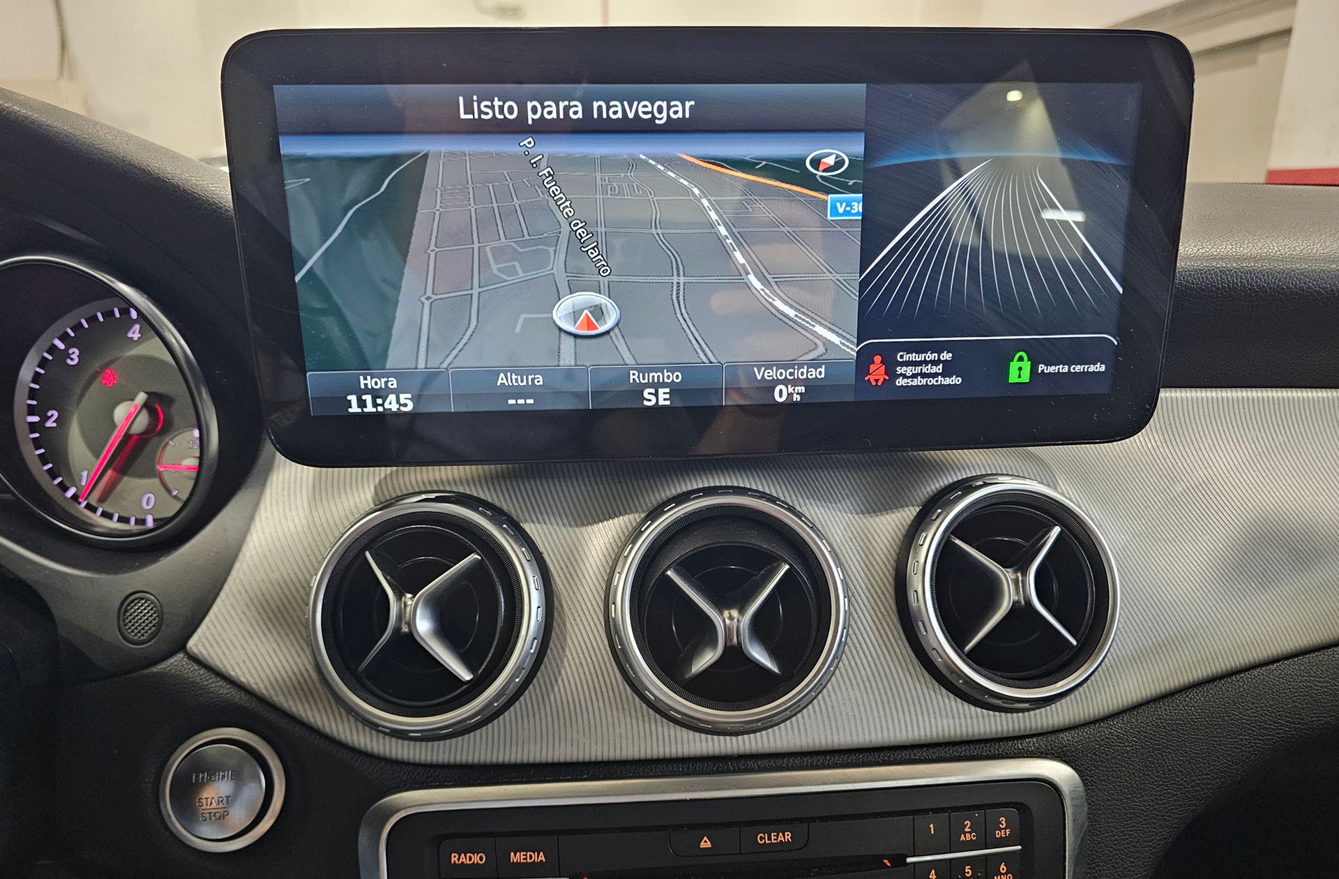 Mercedes-Benz GLA 200 d Urban - foto 9