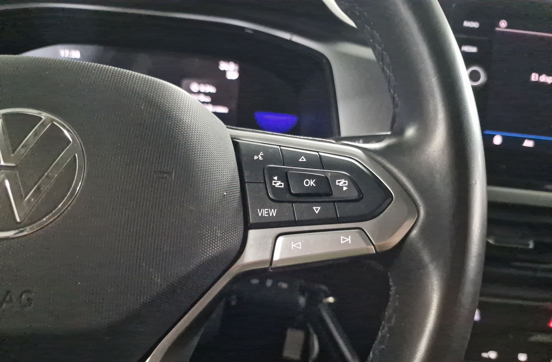 Volkswagen T-Roc Life 1.0 TSI - foto 31