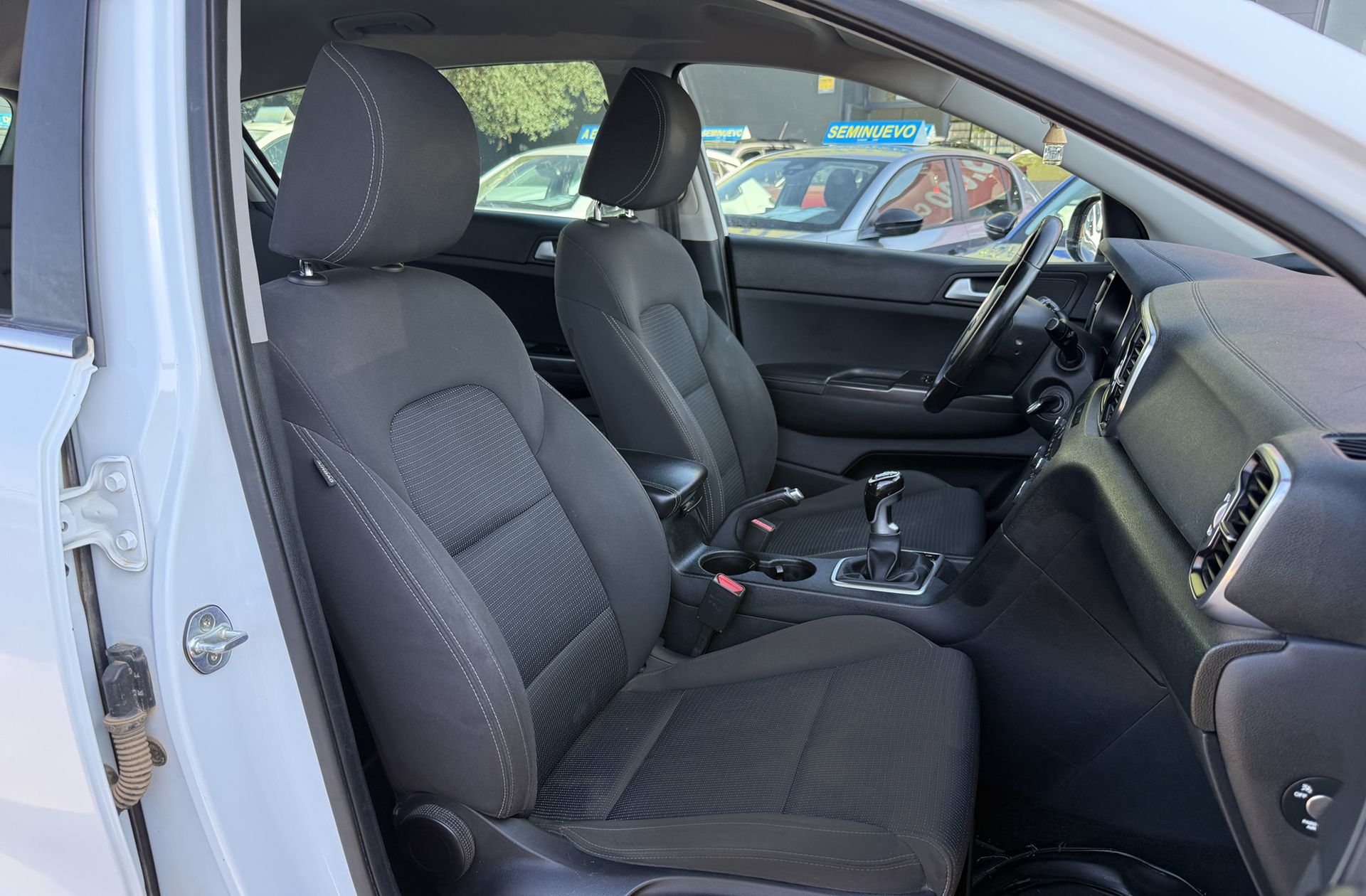 Kia Sportage 1.7 CRDi VGT Eco-Dynamics x-Tech17 4x2 - foto 16
