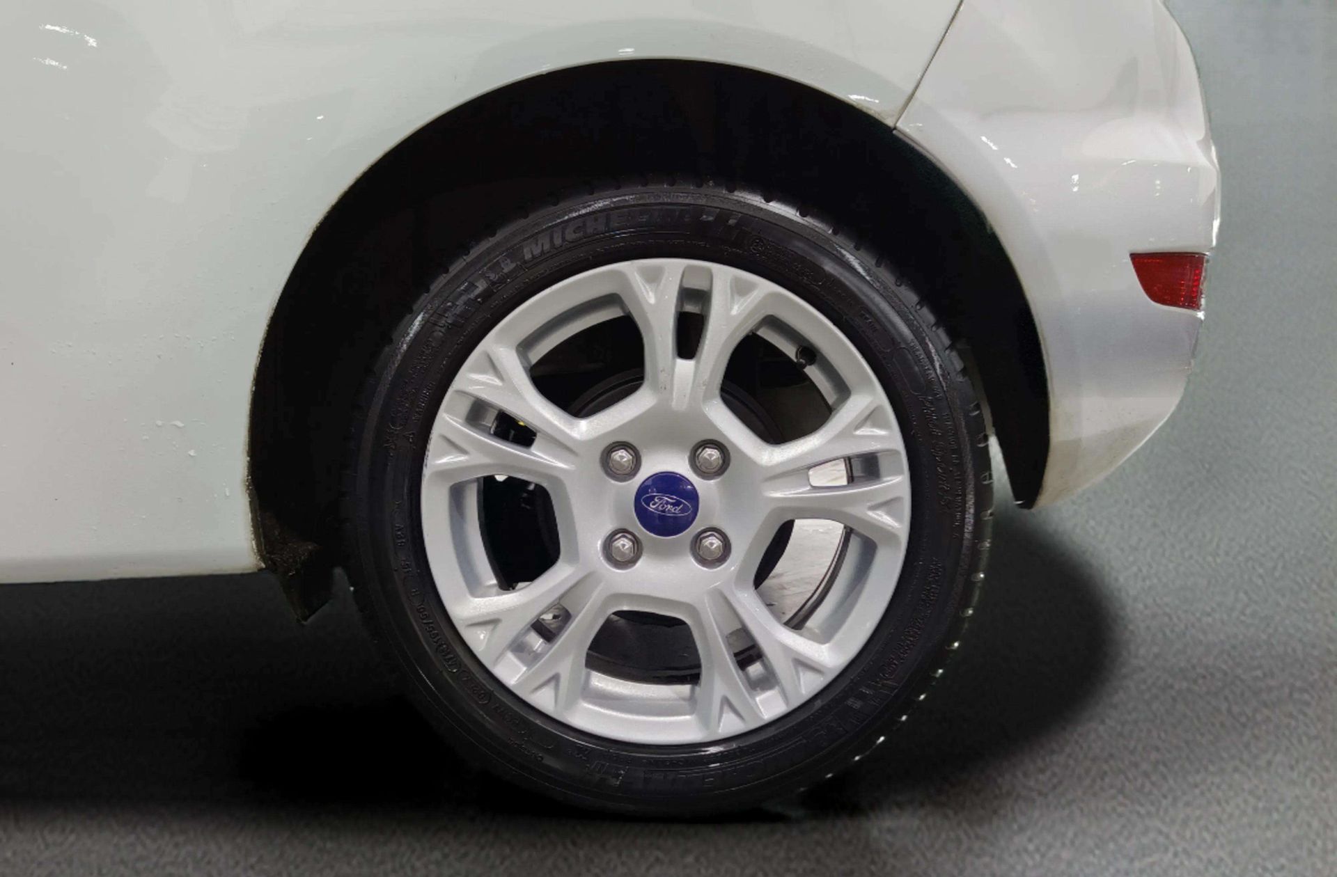 Ford Fiesta 1.0 EcoBoost Trend - foto 28
