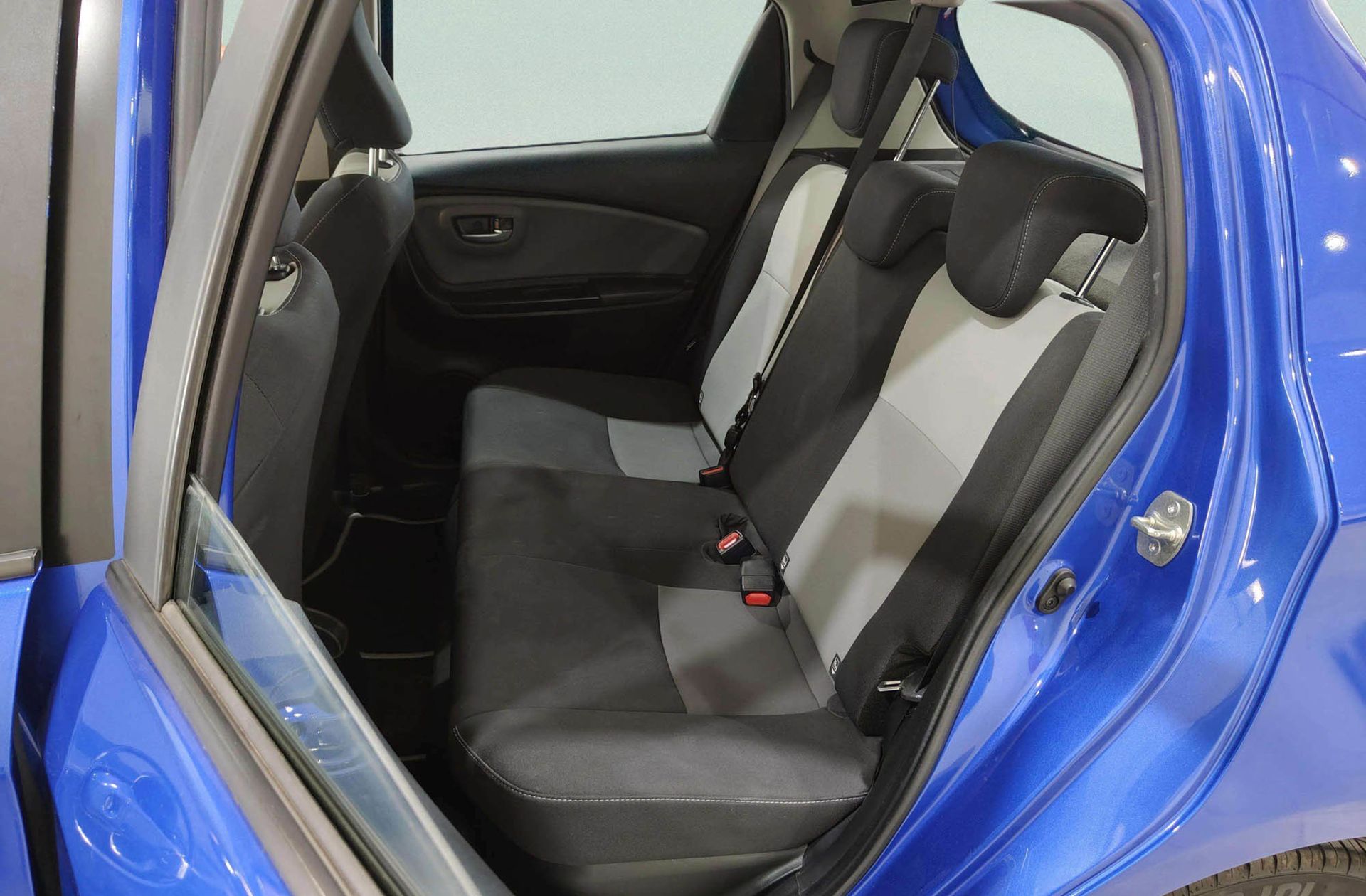 Toyota Yaris 1.5 Hybrid Active - foto 9