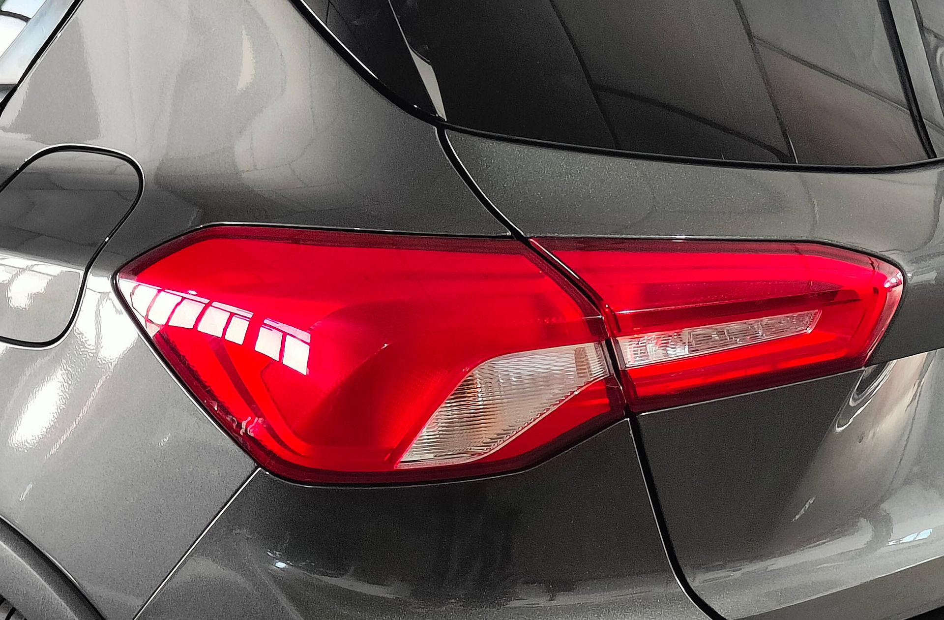 Ford Focus 1.0 EcoBoost Active - foto 18