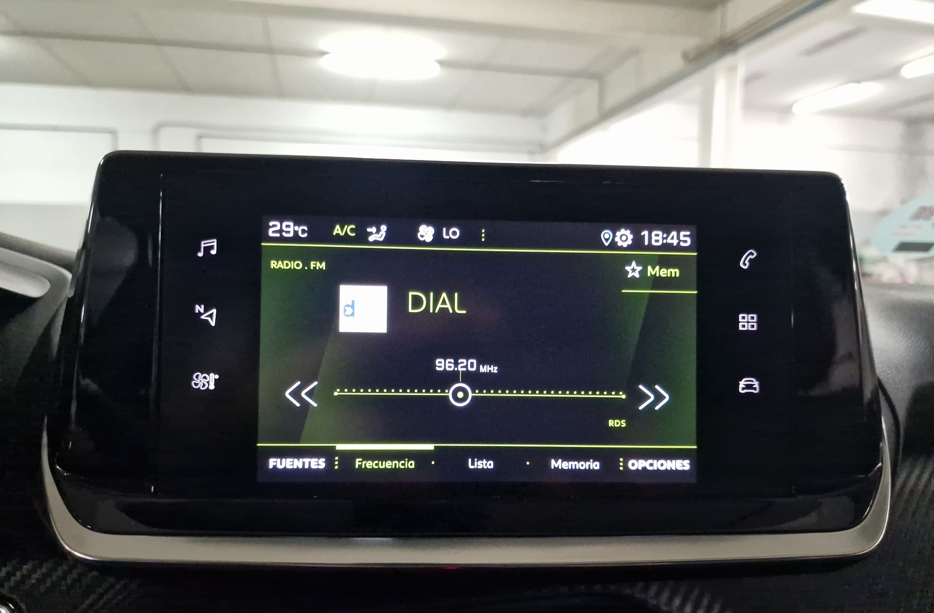Peugeot 2008 PureTech 130 Allure Pack - foto 35
