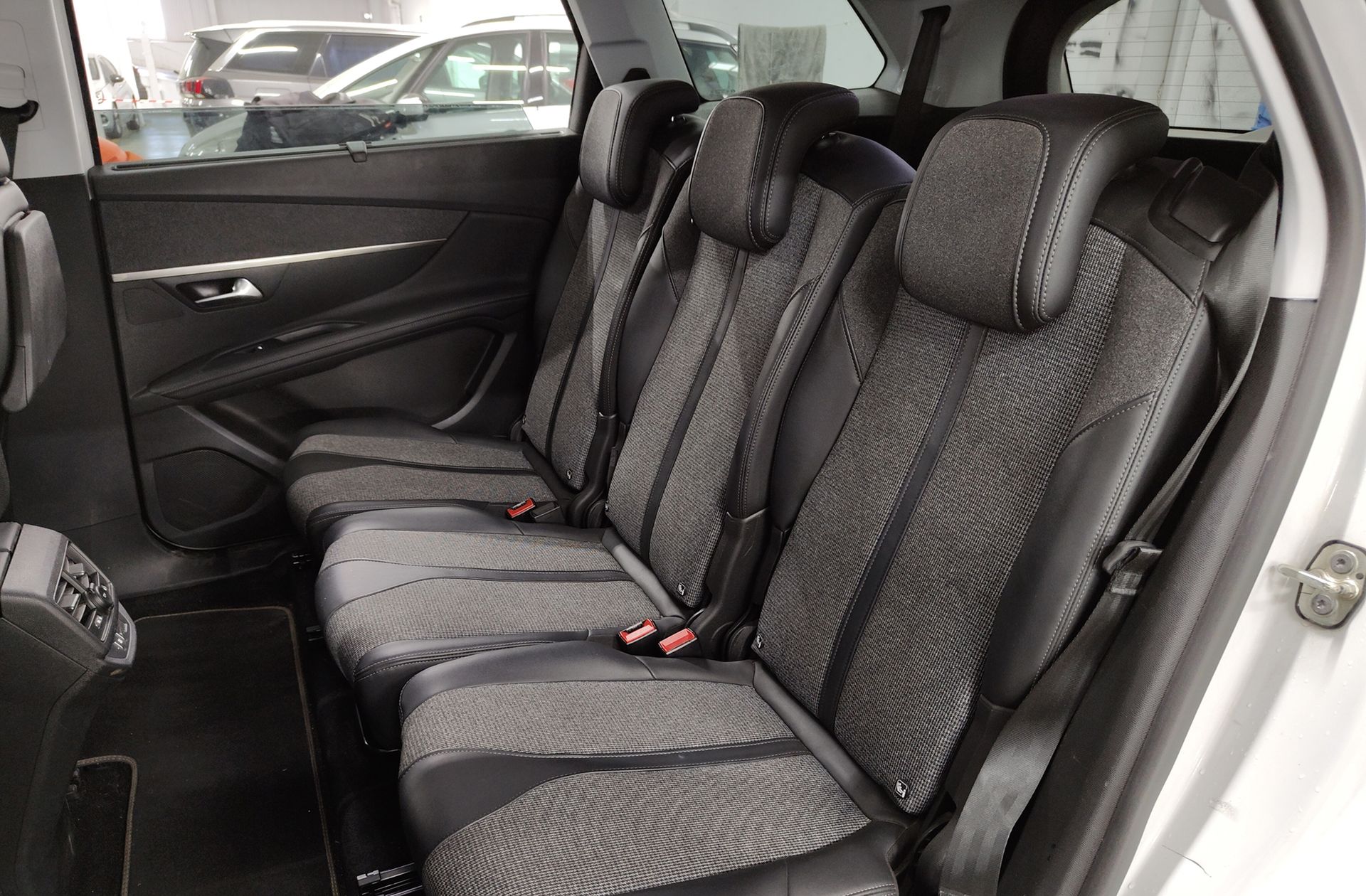 Peugeot 5008 PureTech 130 Allure 7 plazas - foto 13
