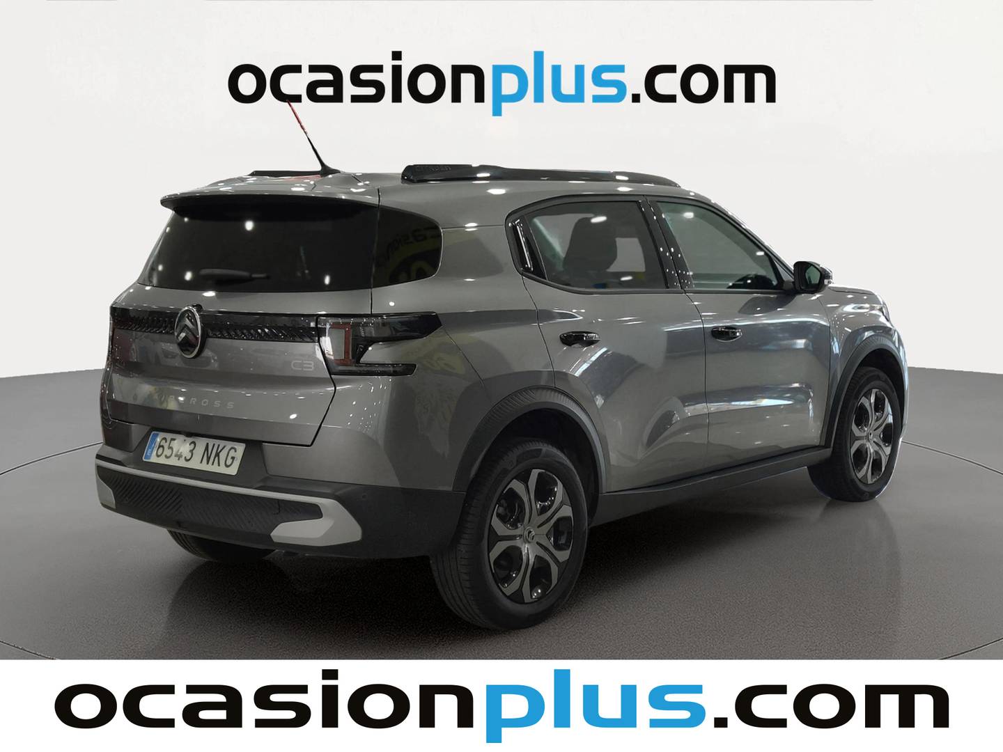 Foto trasera Citroën C3 Aircross Citroën C3 Aircross Hybrid 145 Plus e-DCS6 107 kW (145 CV) derecha