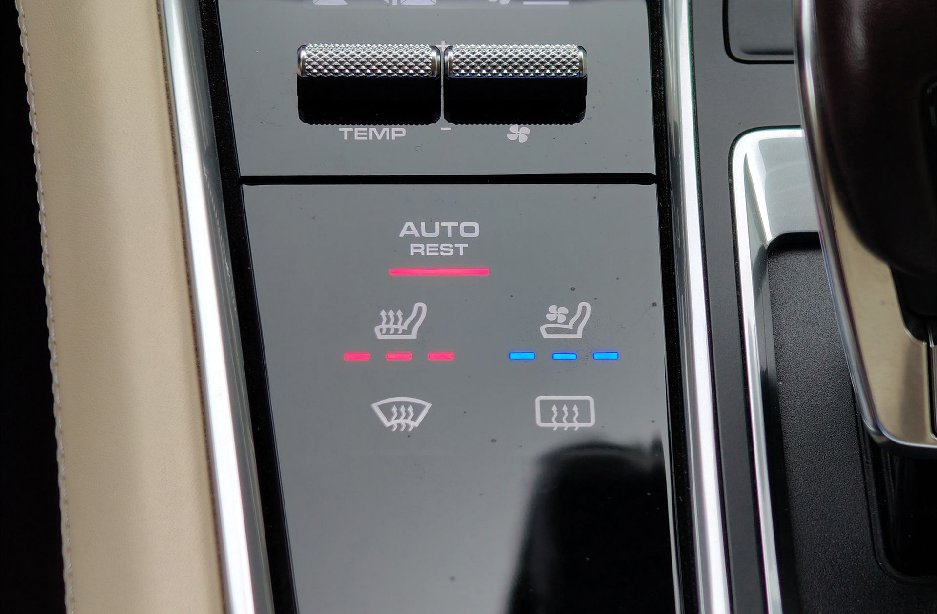 Porsche Panamera Turbo - foto 15